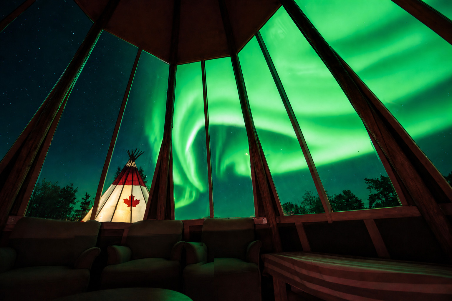 Yellowknife Aurora Hunting Multiday Tour