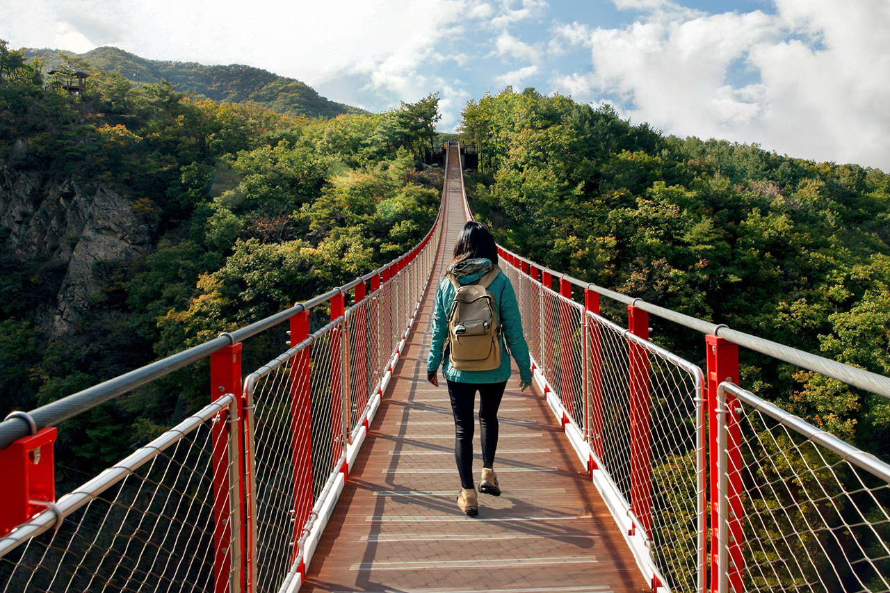 DMZ 第二地道 + 湖水吊橋