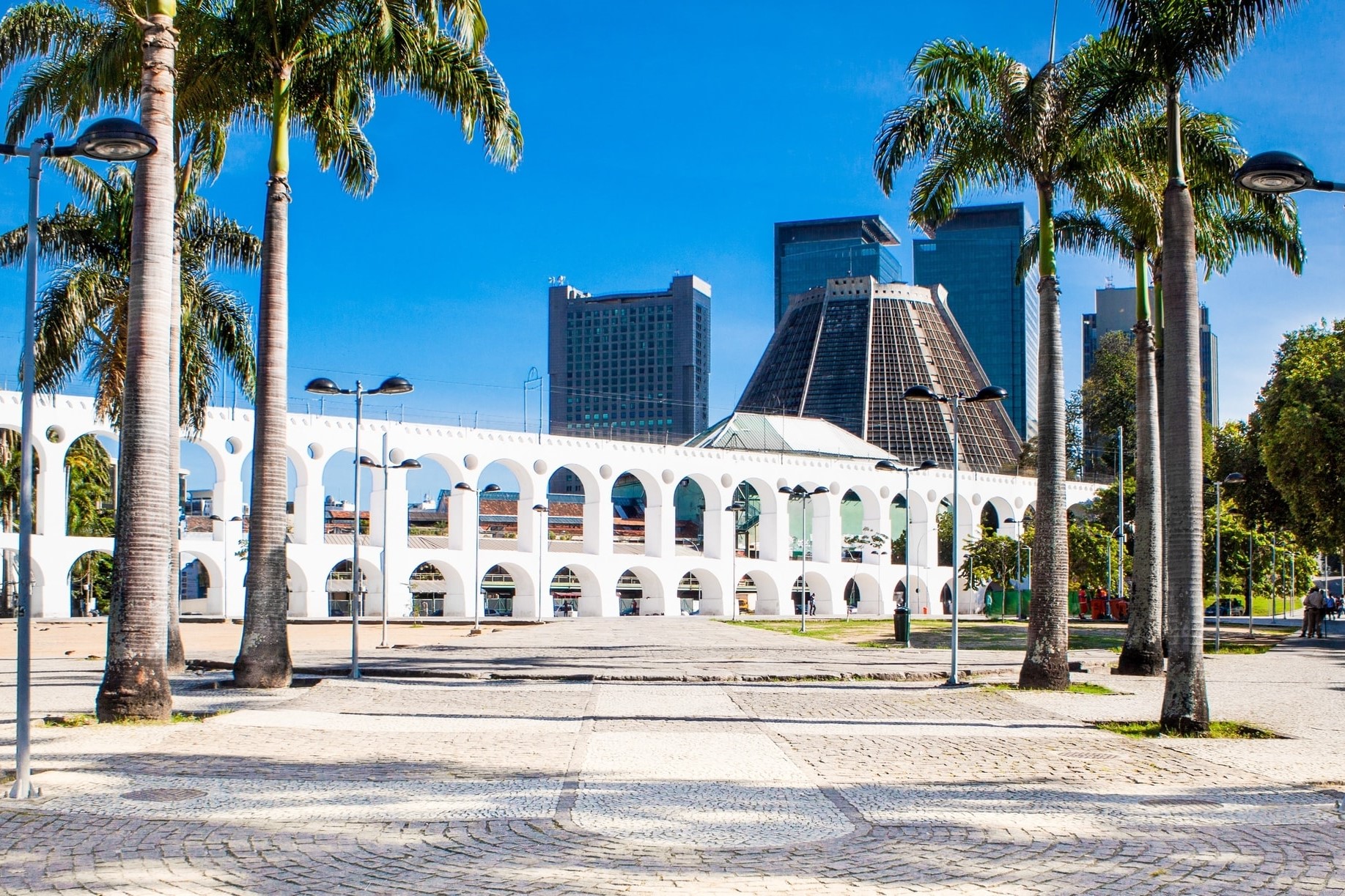 Santa Teresa, Lapa, and Cinelandia Tour with Tram Ride