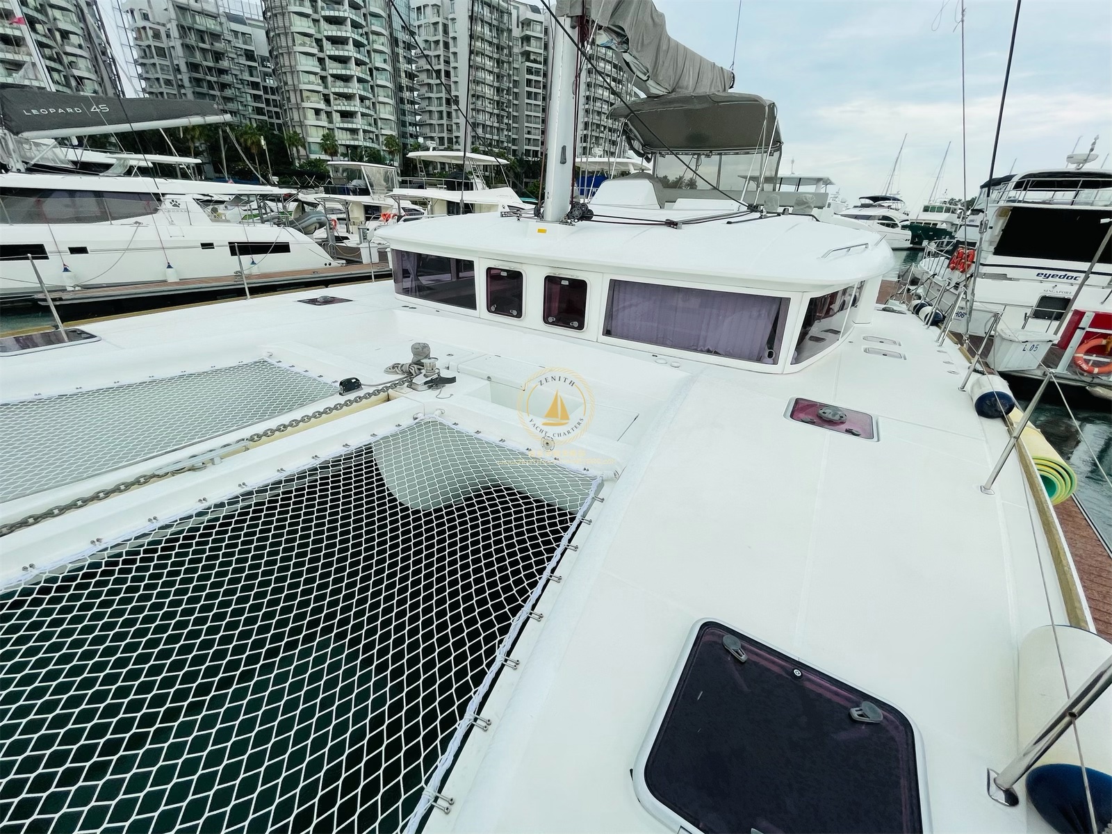 新加坡私人 Zen Sea 2 豪華遊艇租借（Zenithyachtcharters 提供）
