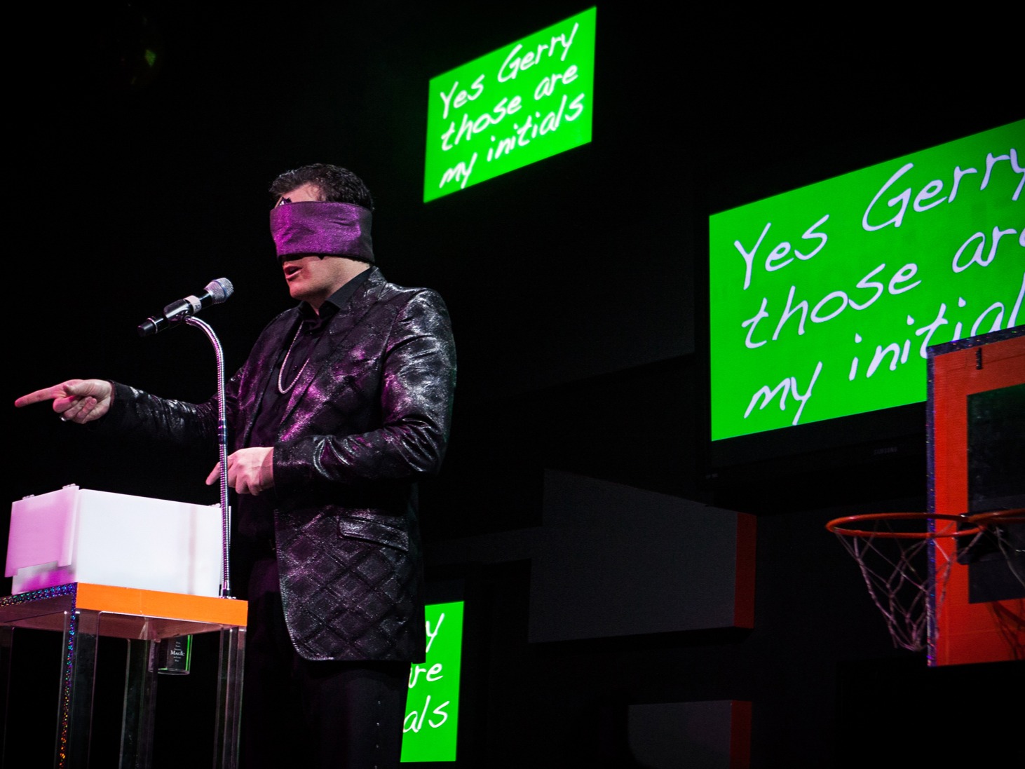 「讀心術」大師將在現場揭露觀眾的姓名、願望和秘密,讓您親身體驗觀眾互動的精彩! 「讀心術」大師將在現場揭露觀眾的姓名、願望和秘密,讓您親身體驗觀眾互動的精彩!