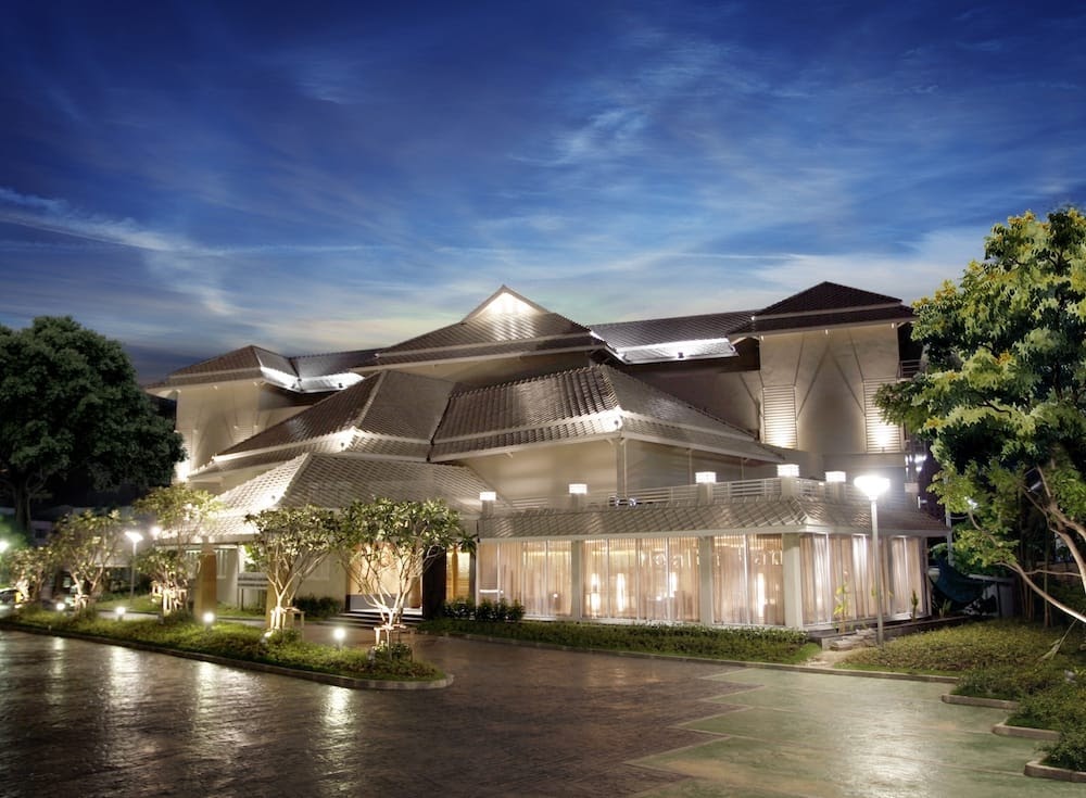 Health Land Spa at Chaeng Wattana in Bangkok