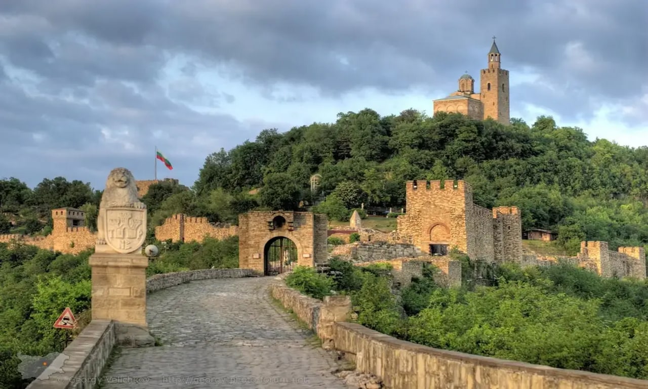 Tsarevets Fortress in Veliko Tarnovo, a symbol of Bulgaria's rich story. This impressive stronghold offers stunning panoramic views of the old town.