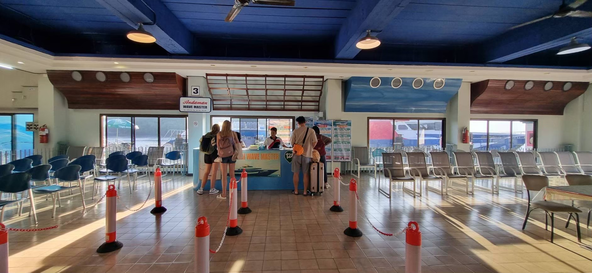Ferry toPhi Phi Island