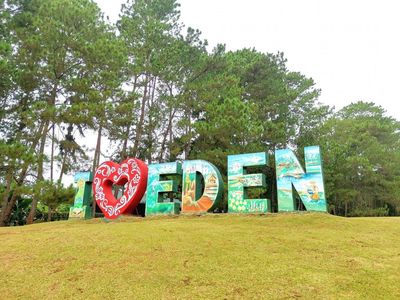"I Love Eden" sign