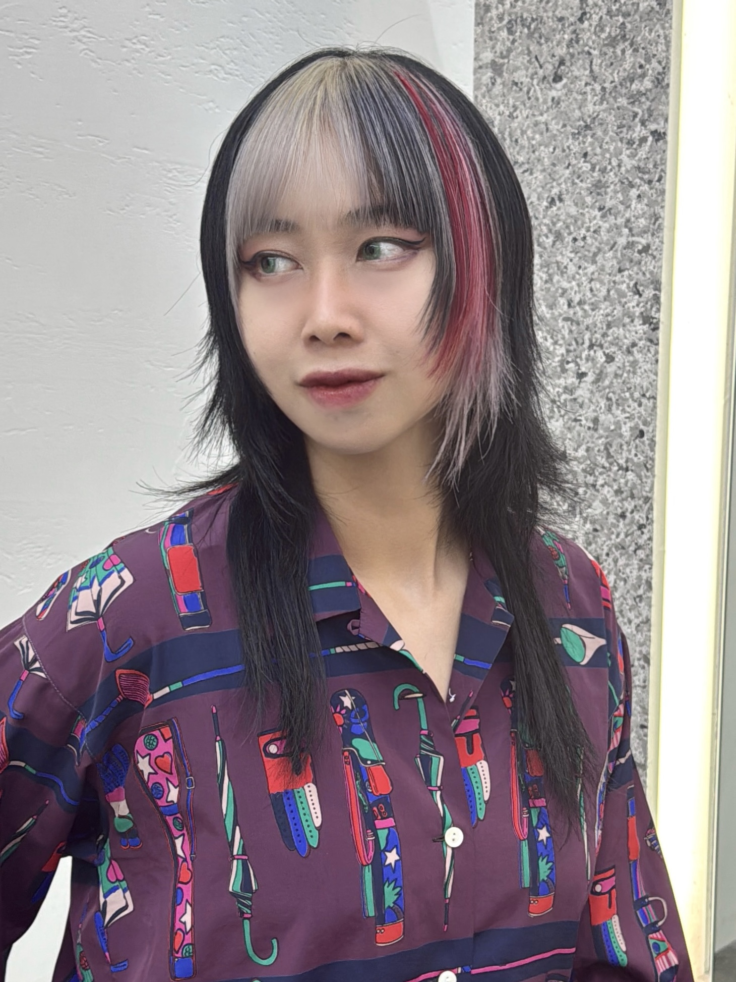 透過個人化的色調與形象診斷，打造獨一無二的 K-Idol 專屬色彩風格。