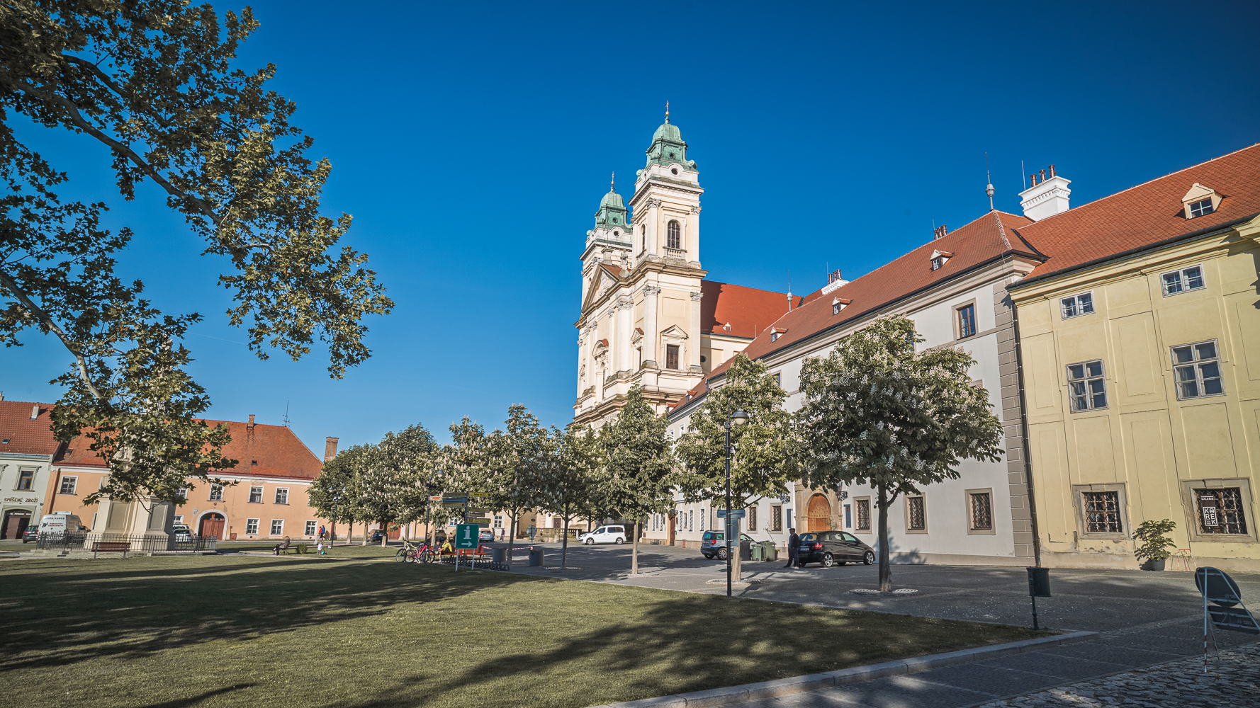 Lednice, Valtice and Brno Moravia Tour from Vienna