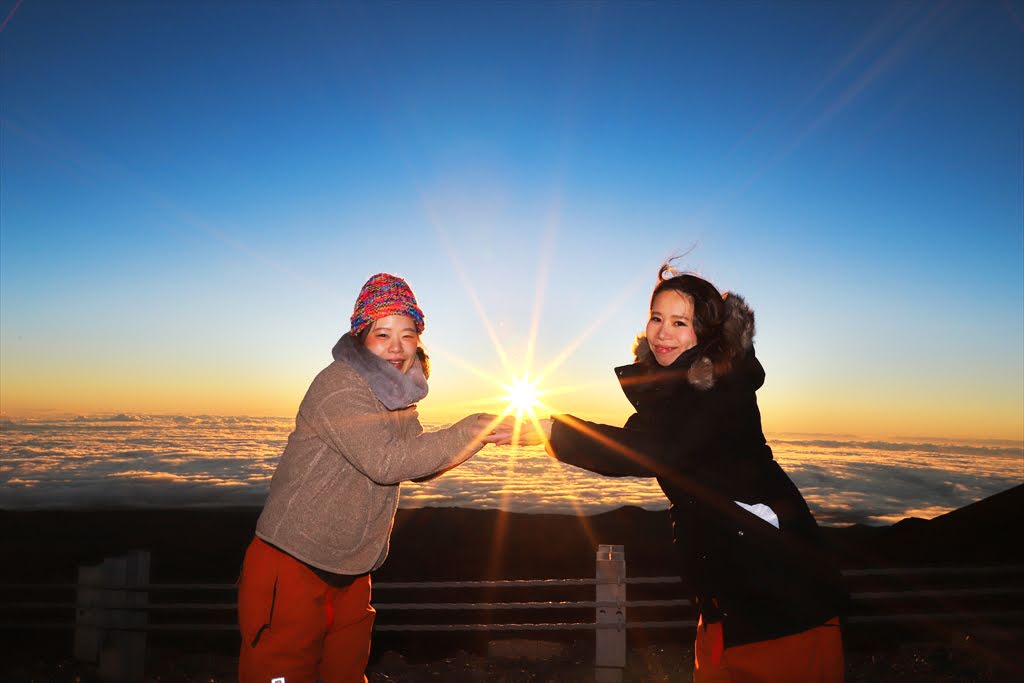 マウナケア山頂 日の出（サンライズ）と星空観測ツアー（ハワイ島・マサシネイチャースクール提供）