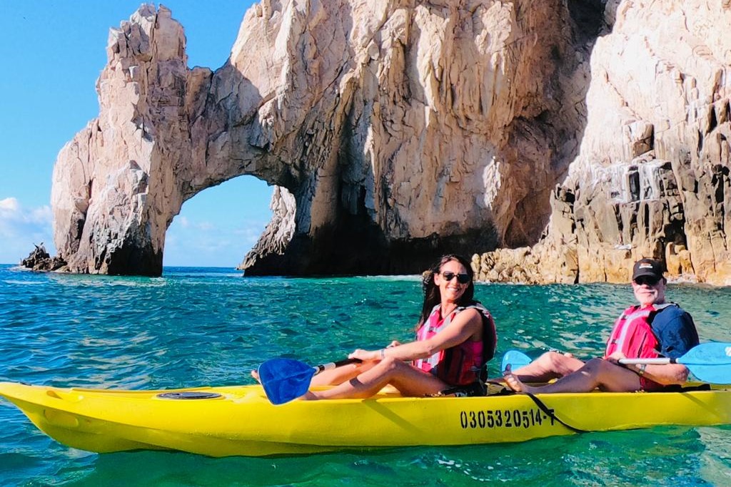 Paddle your kayak toward El Arco, where the sea and beauty meet