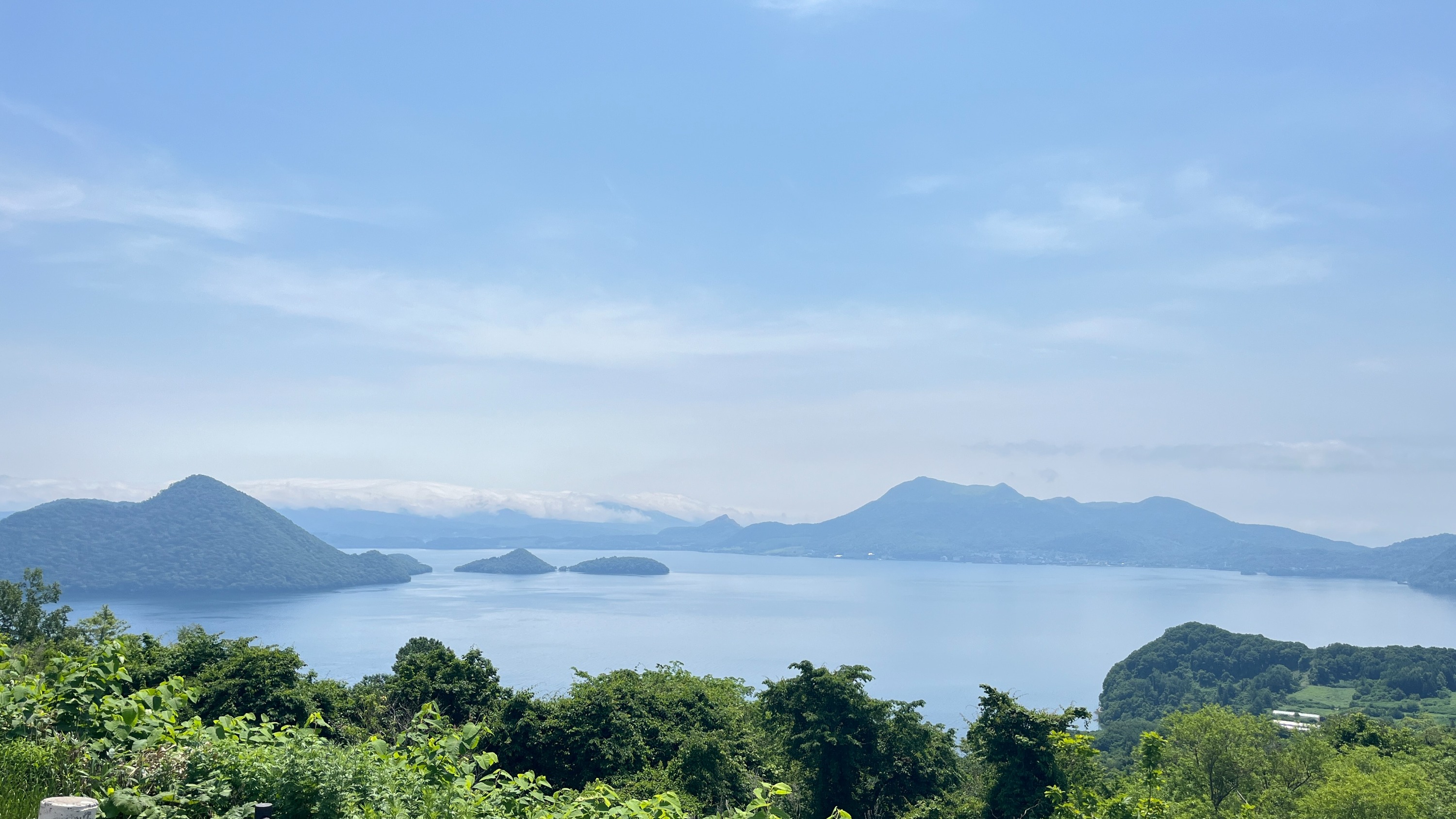 【北海道小富士山登別一日遊】小富士羊蹄山&洞爺湖展望臺&Lake Hill Farm&熊牧場&登別地獄谷一日遊（贈送冰淇淋）