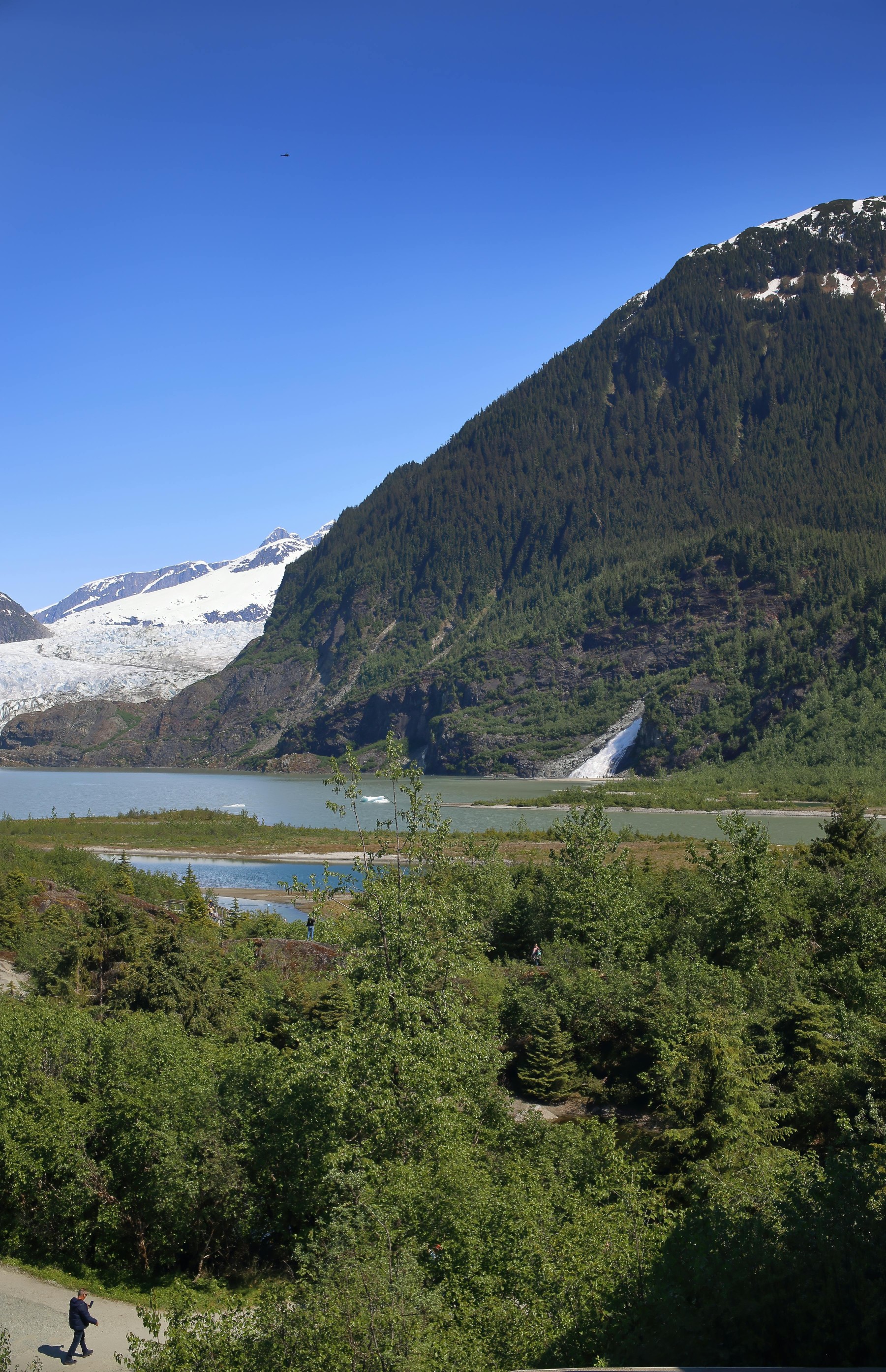 Mendenhall Lake Canoe Small Group Tour with Snacks