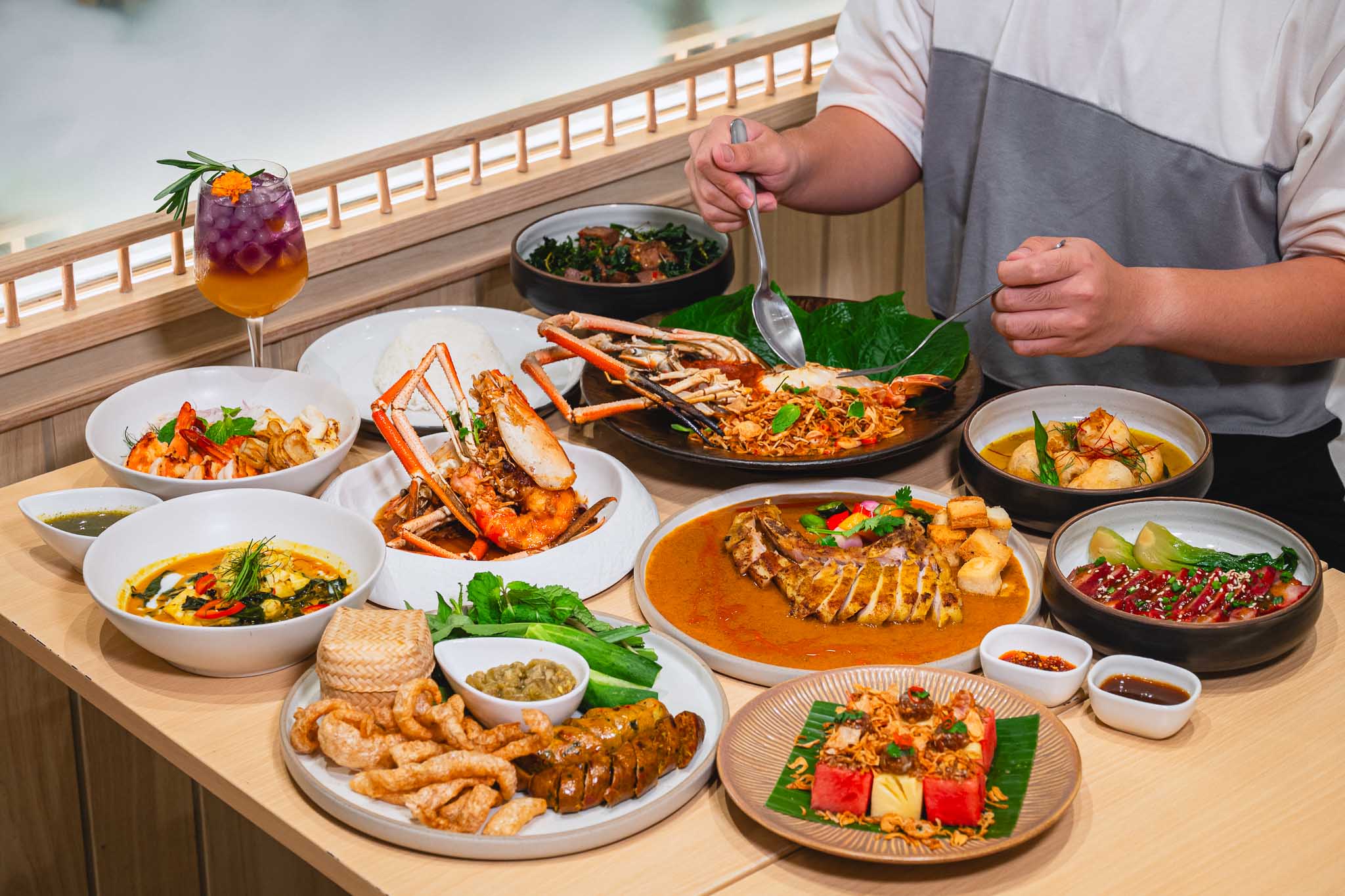 Napha Dusit Central Park (BTS Sala Daeng)