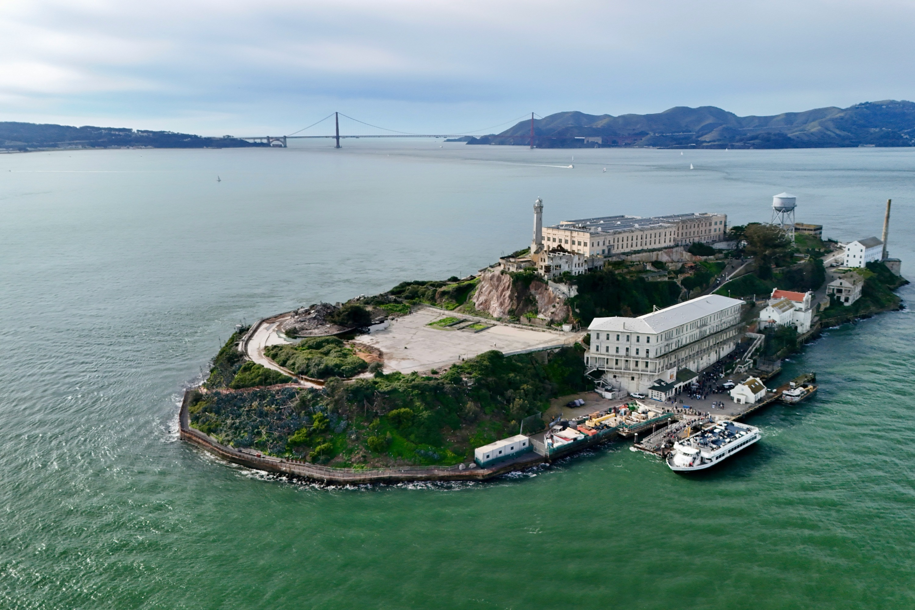 Alcatraz Day Tour and Aquarium + Muir Woods & Sausalito