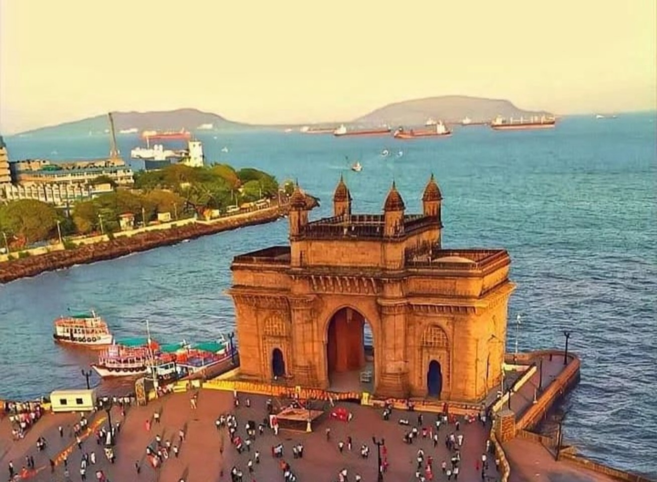 Private Mumbai City Tour with Temple Tour