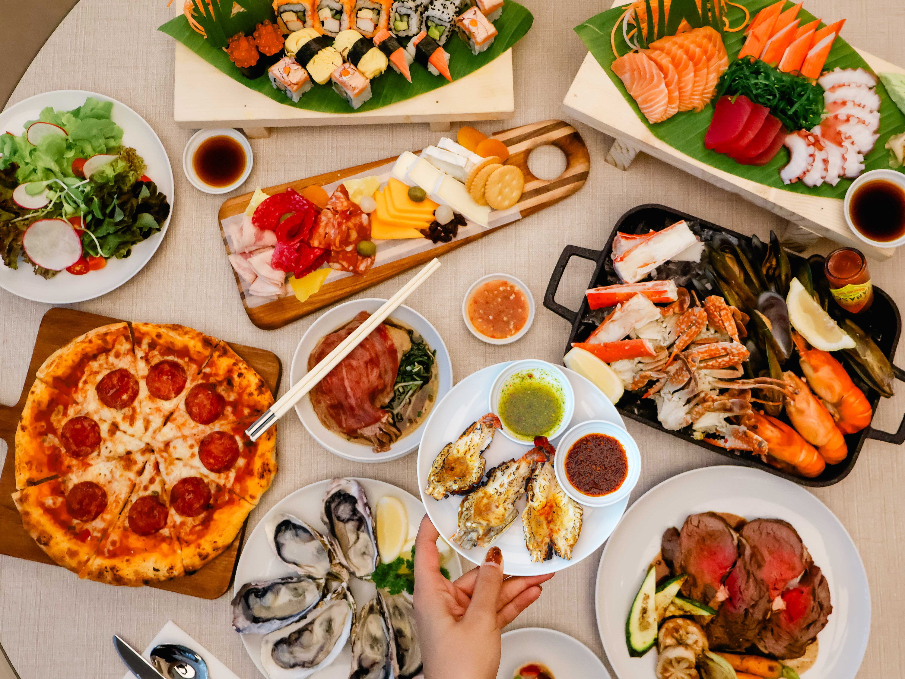 Buffet at Chon Som All Day Dining, Courtyard by Marriott Suvarnabhumi Airport