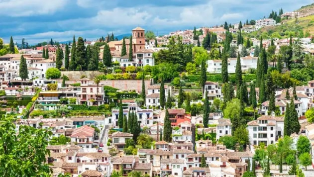Granada Cathedral and Albaicin Day Tour in Spain
