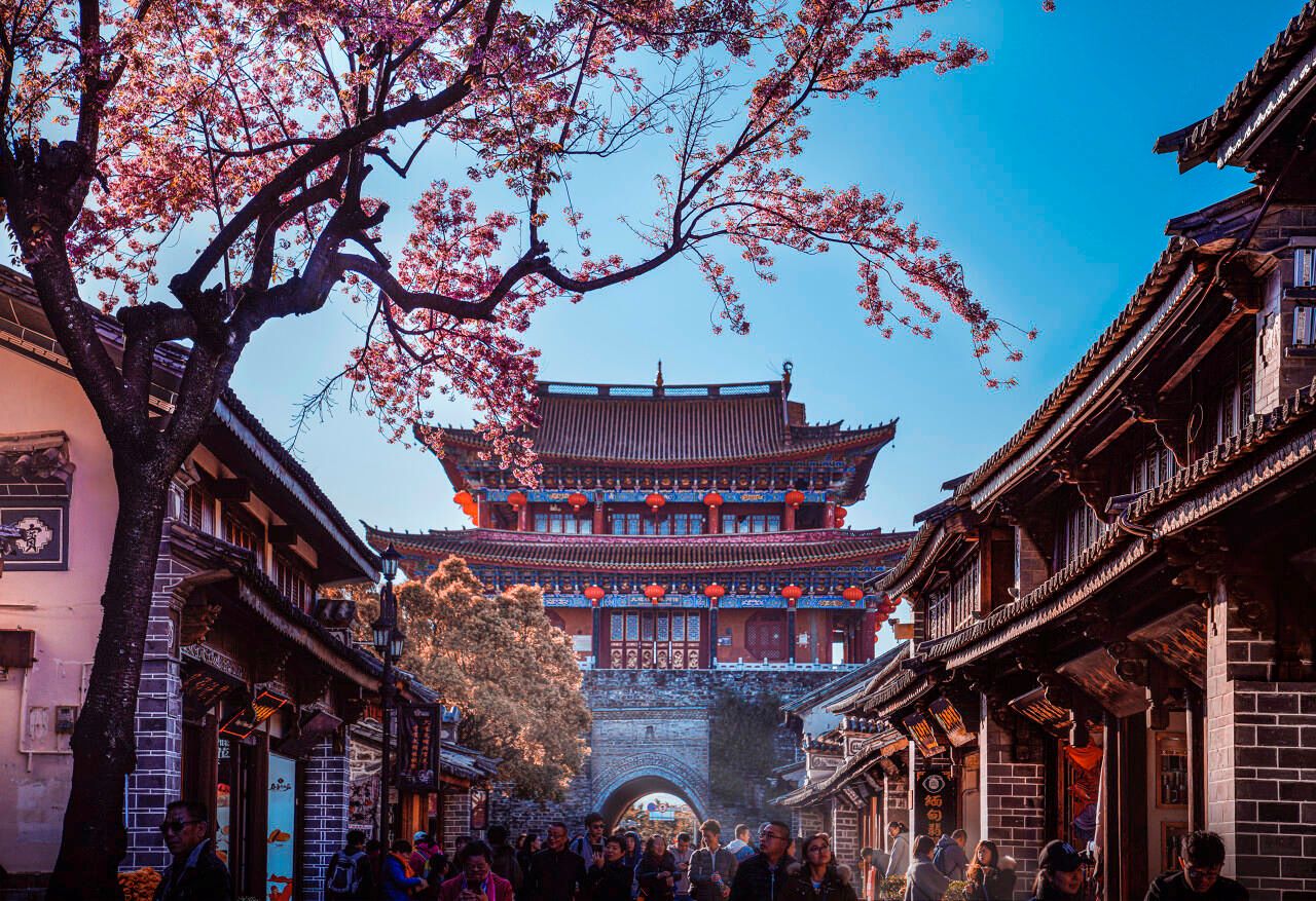 雲南昆明大理麗江六日拼團遊（中英雙語導遊+高端住宿+全程雲南特色餐+麗江古城+特色民族表演+玉龍雪山+甘海子+黑龍潭+昆明往返）