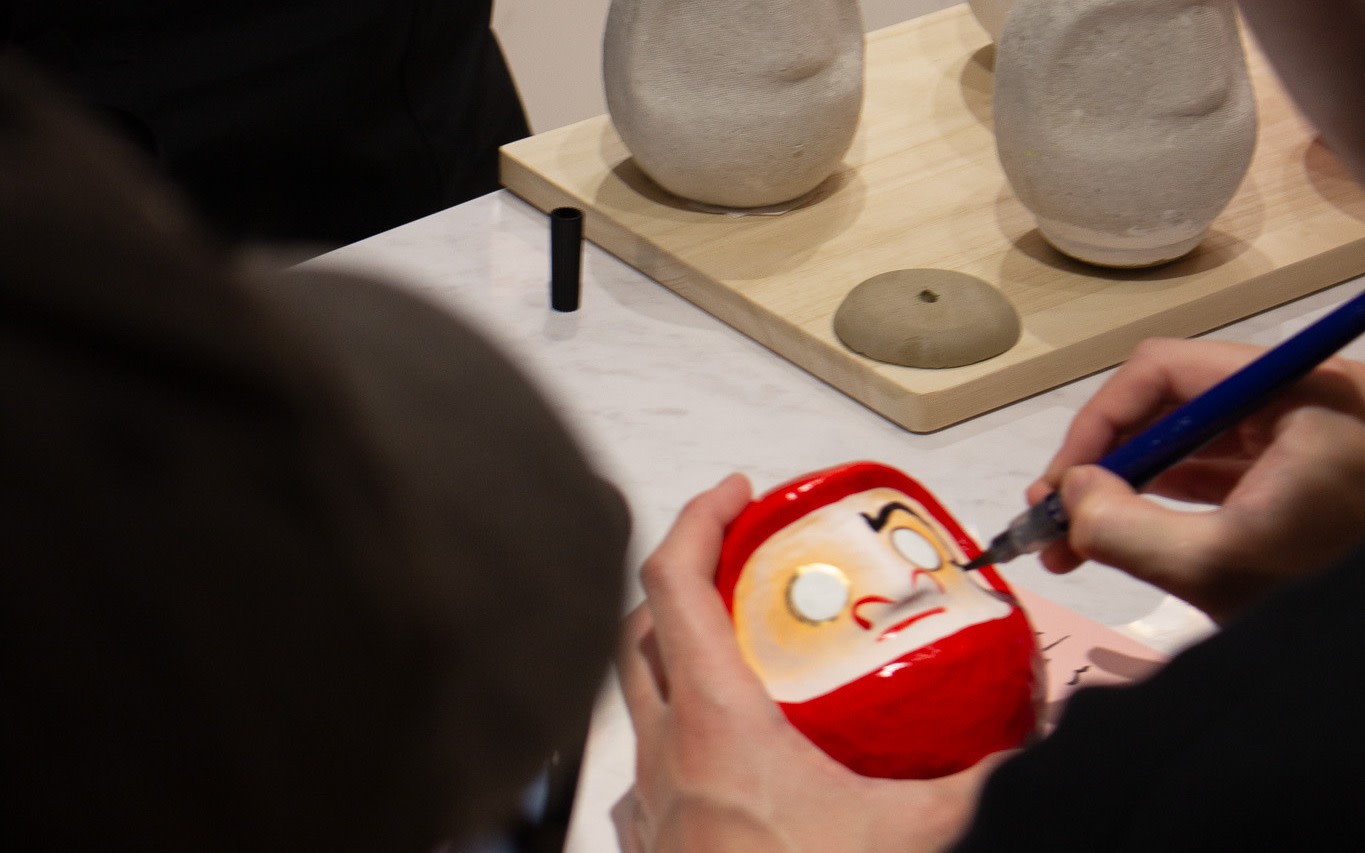 Tokyo: Japanese Wish Doll Painting Experience