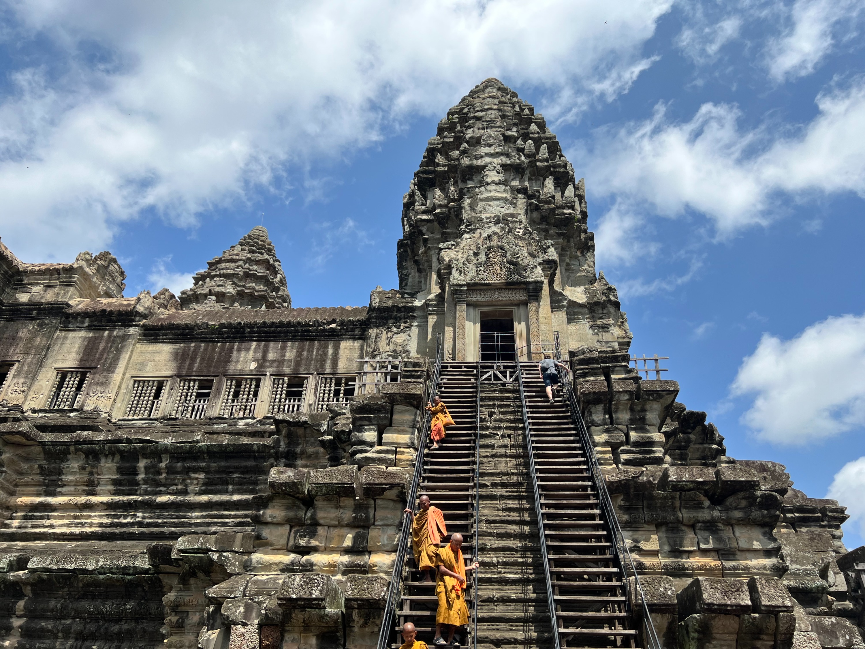 Angkor Wat Sunrise Join-in Tour 