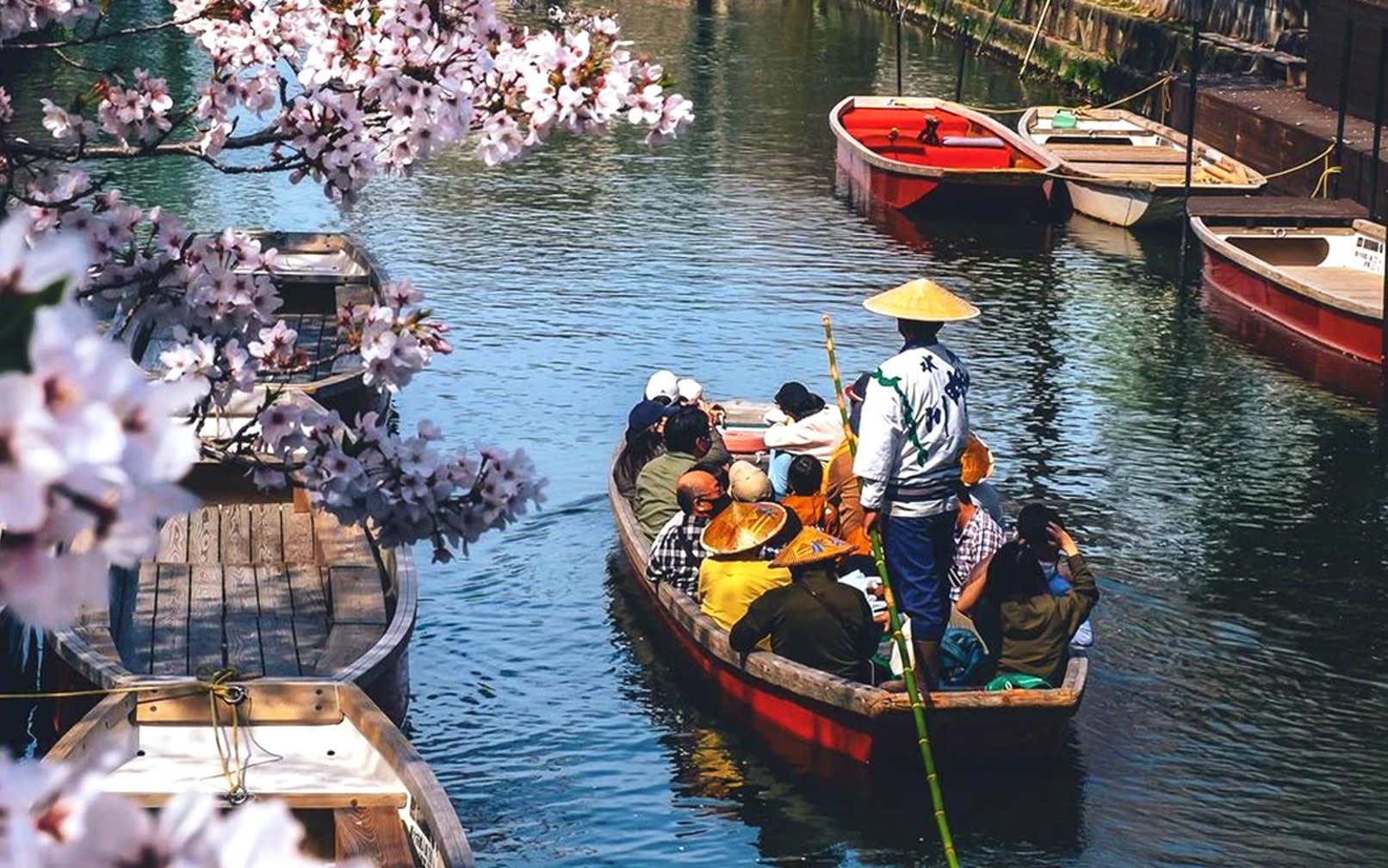 Yanagawa River Cruise, Mount Aso Crater, Kusasenri Plateau, and Kurokawa Onsen Day Trip