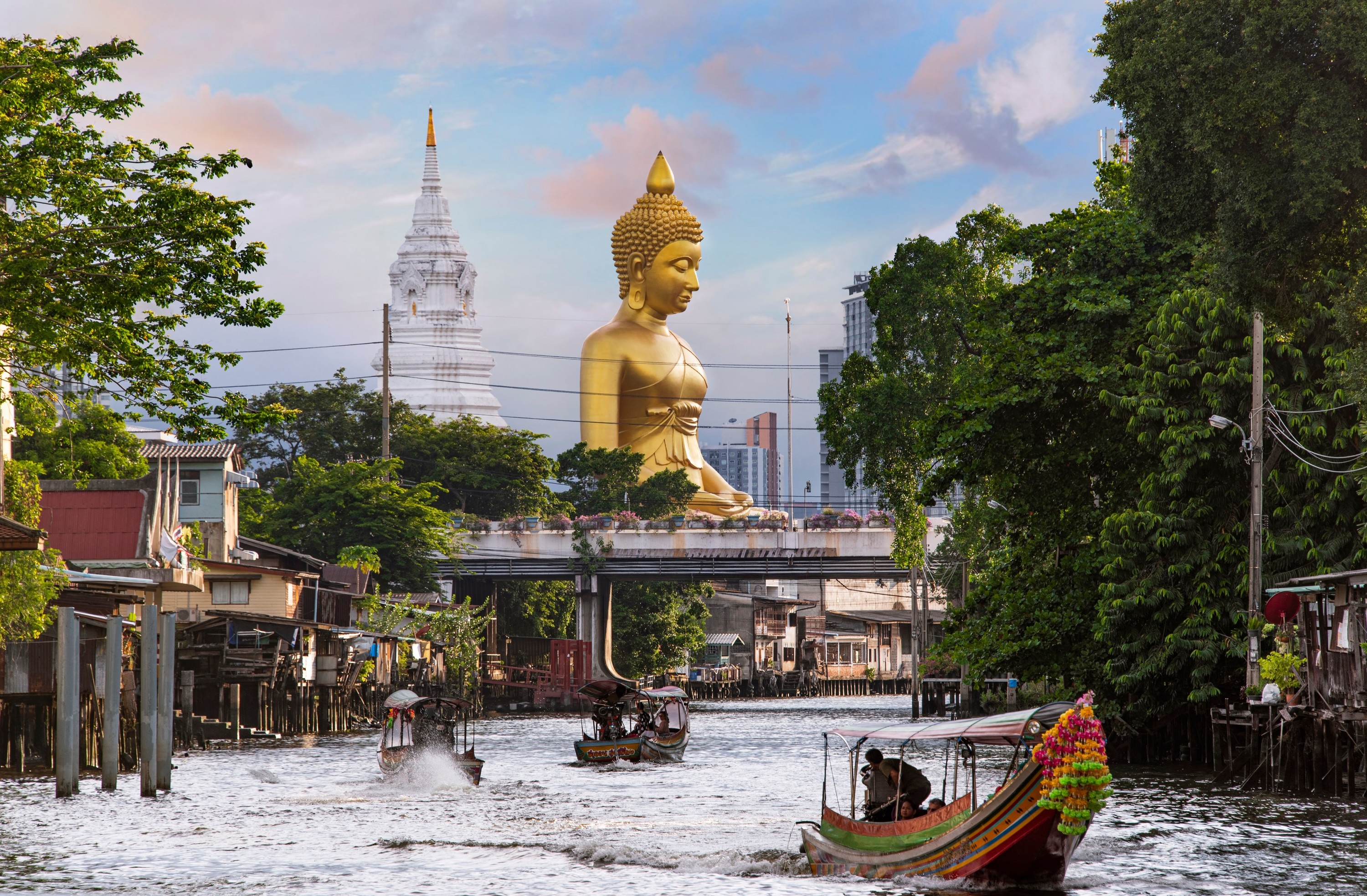 Bangkok's Canals & Chaophraya River by Longtail Boat to Wat Arun