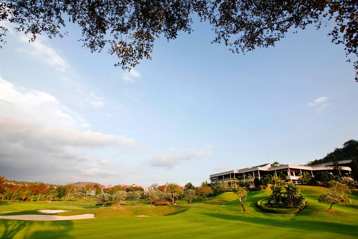 Golfing at LAEM CHABANG INTERNATIONAL COUNTRY CLUB in Chonburi