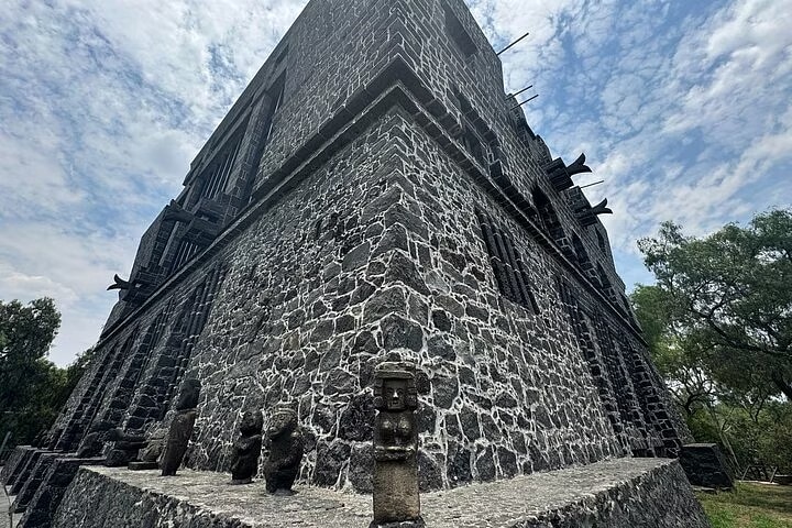 墨西哥城 دي亞哥 · 里維拉 · 阿納瓦卡利博物館之旅