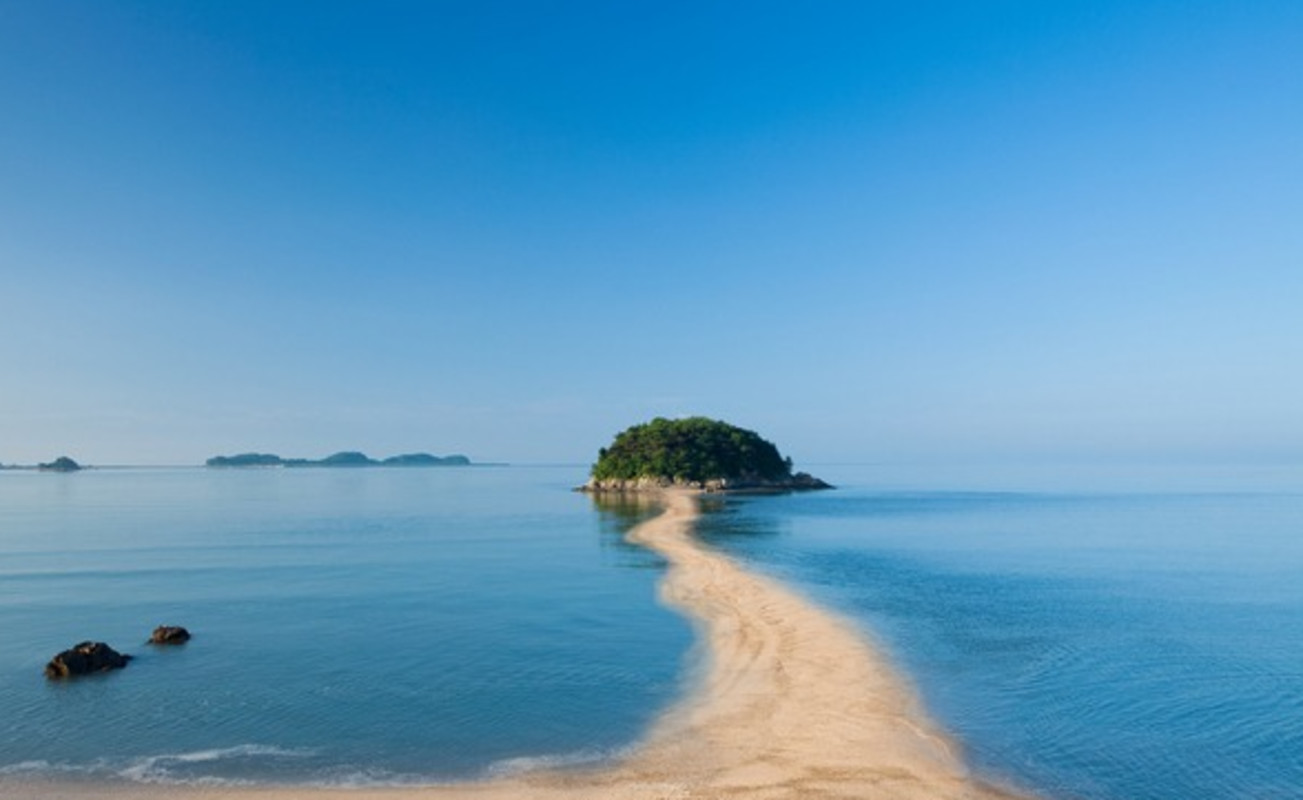 Seonjae Fishing Village & Mogseom One-day Small Group & Sightseeing Tour