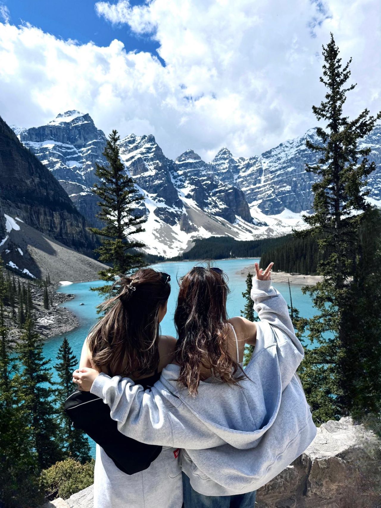 2-4 Days Tour Explore Banff National Park and Rocky mountains