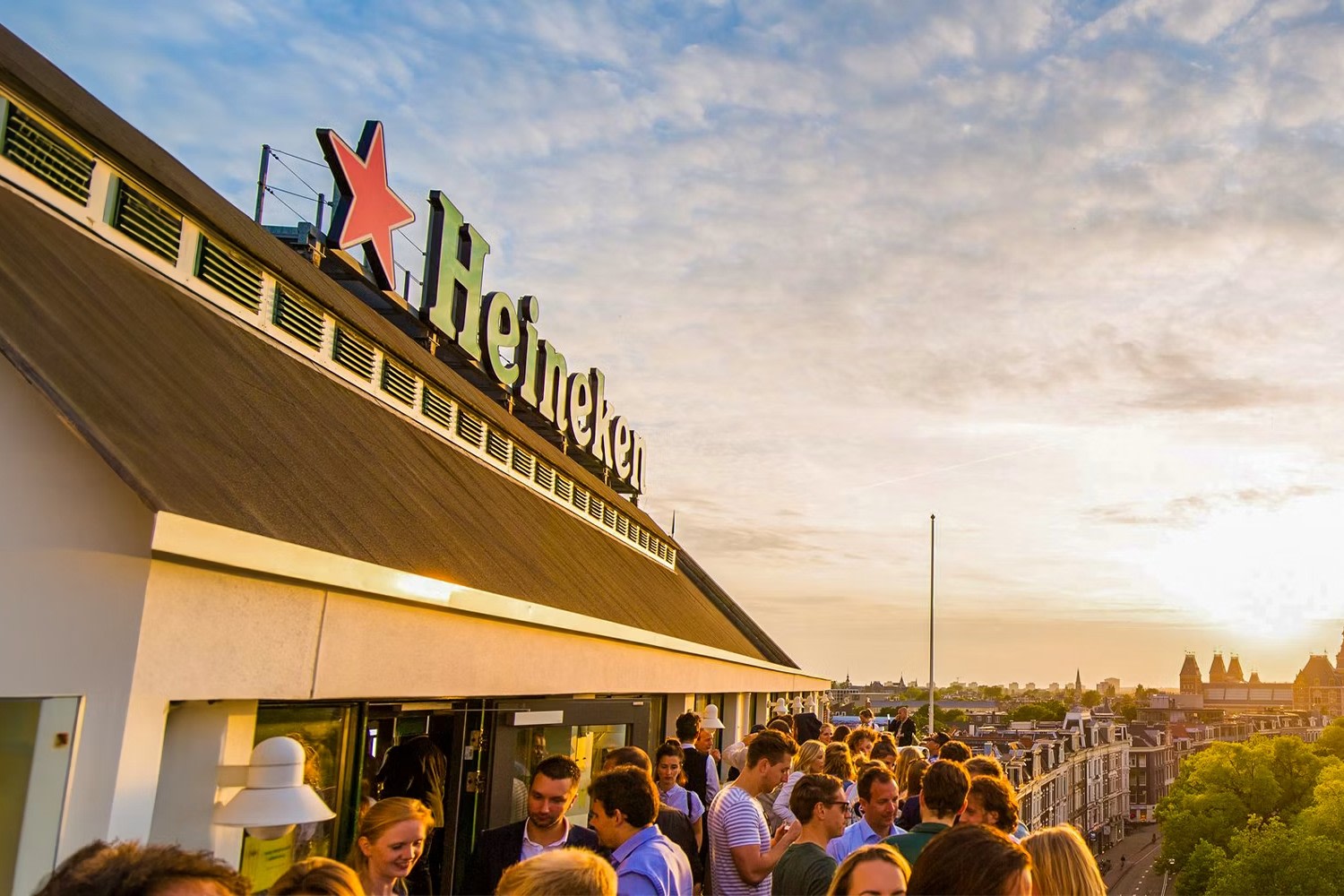 Heineken Experience и 1-часовая круизная прогулка по каналам в Амстердаме