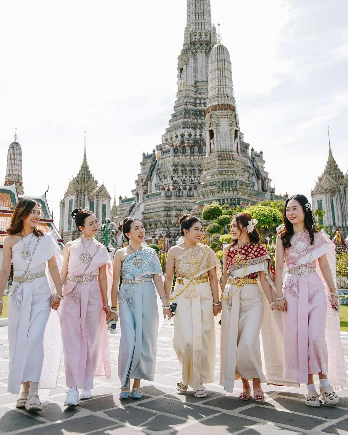 Thai Costume Rental Experience in Bangkok by One Day Thai