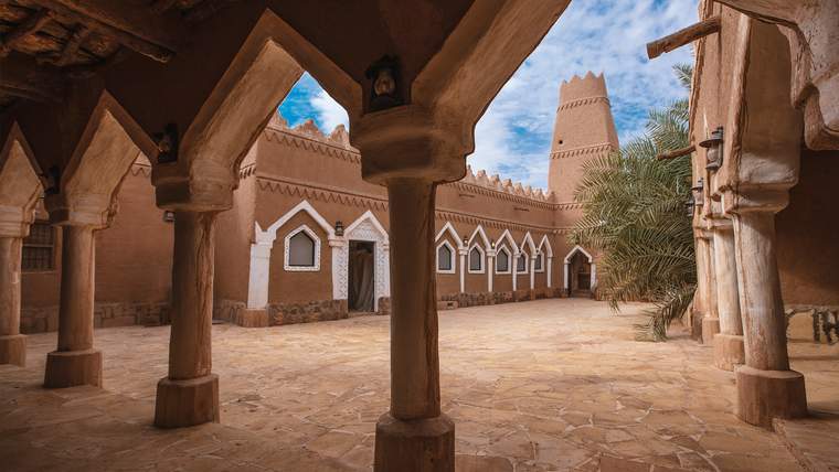 Riyadh Day Trip: Shaqra & Ushaiger Heritage Village Tour