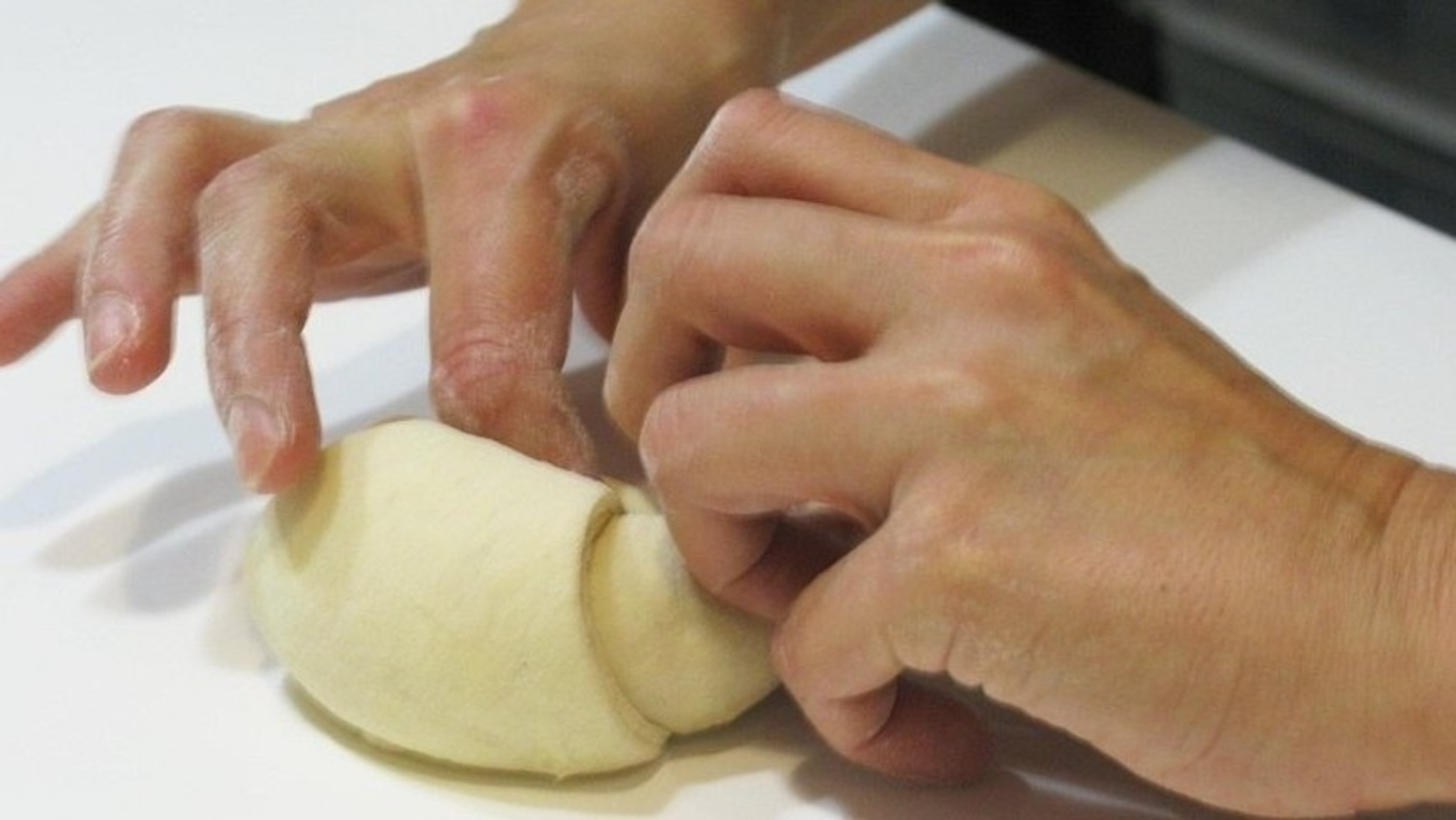 Croissant baking class in Paris