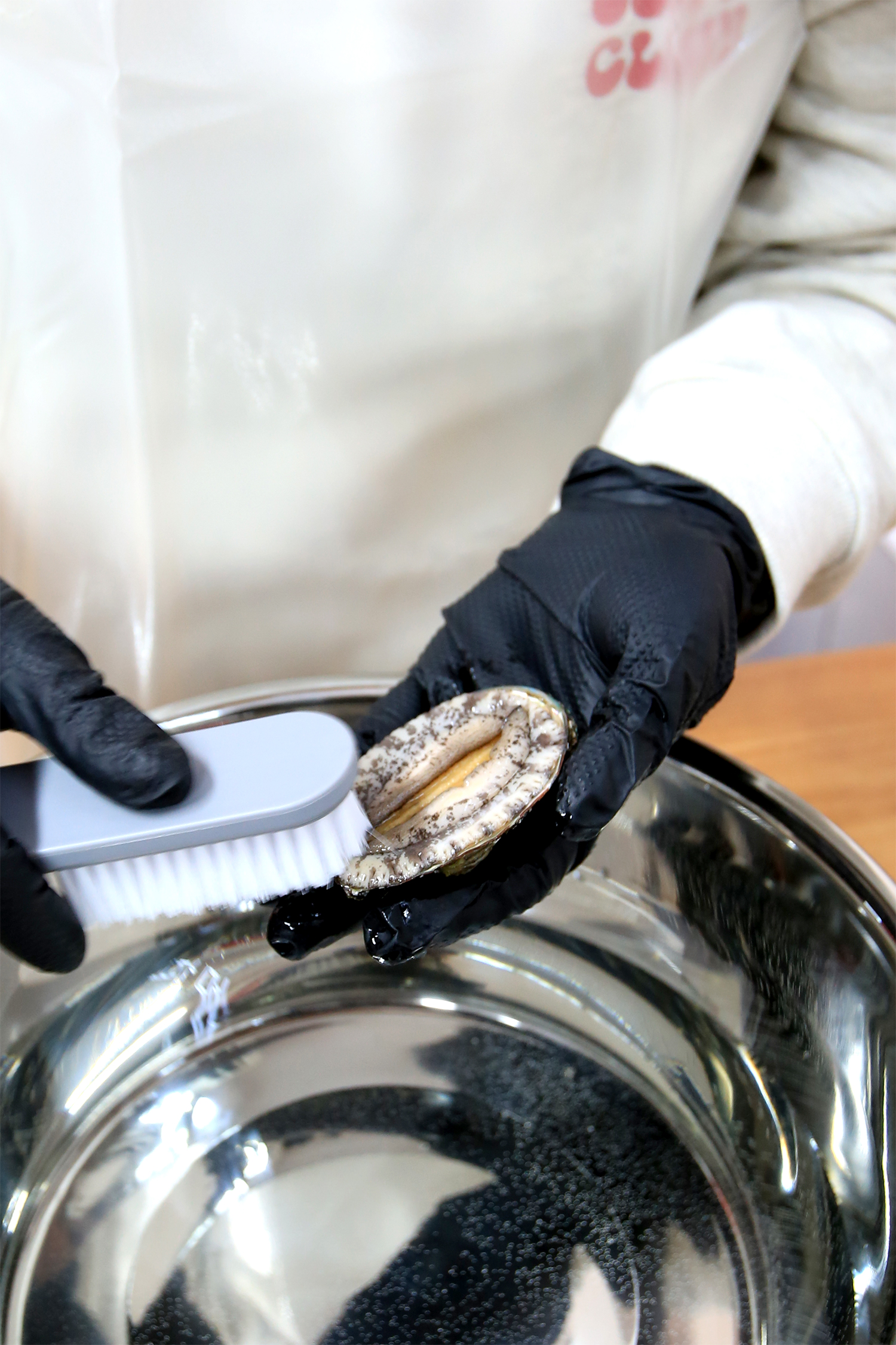 Abalone Shucking and Tasting Experience Class