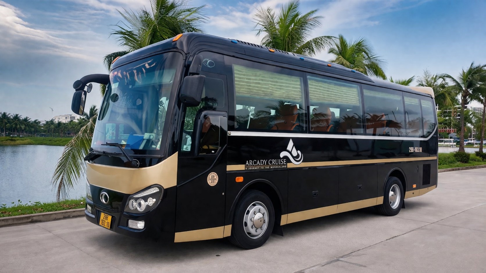 乘坐豪華利木津巴士舒適出行,車內設有寬敞座椅、空調和WiFi,提供河內與下龍灣之間的順暢接送服務。 乘坐豪華利木津巴士舒適出行,車內設有寬敞座椅、空調和WiFi,提供河內與下龍灣之間的順暢接送服務。