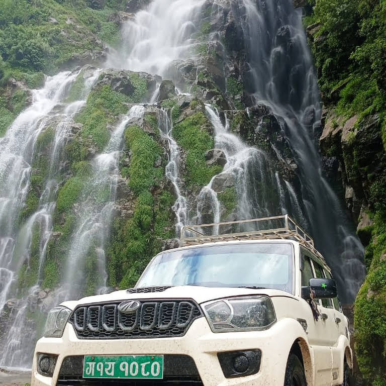 波卡拉 - 加德滿都私人汽車