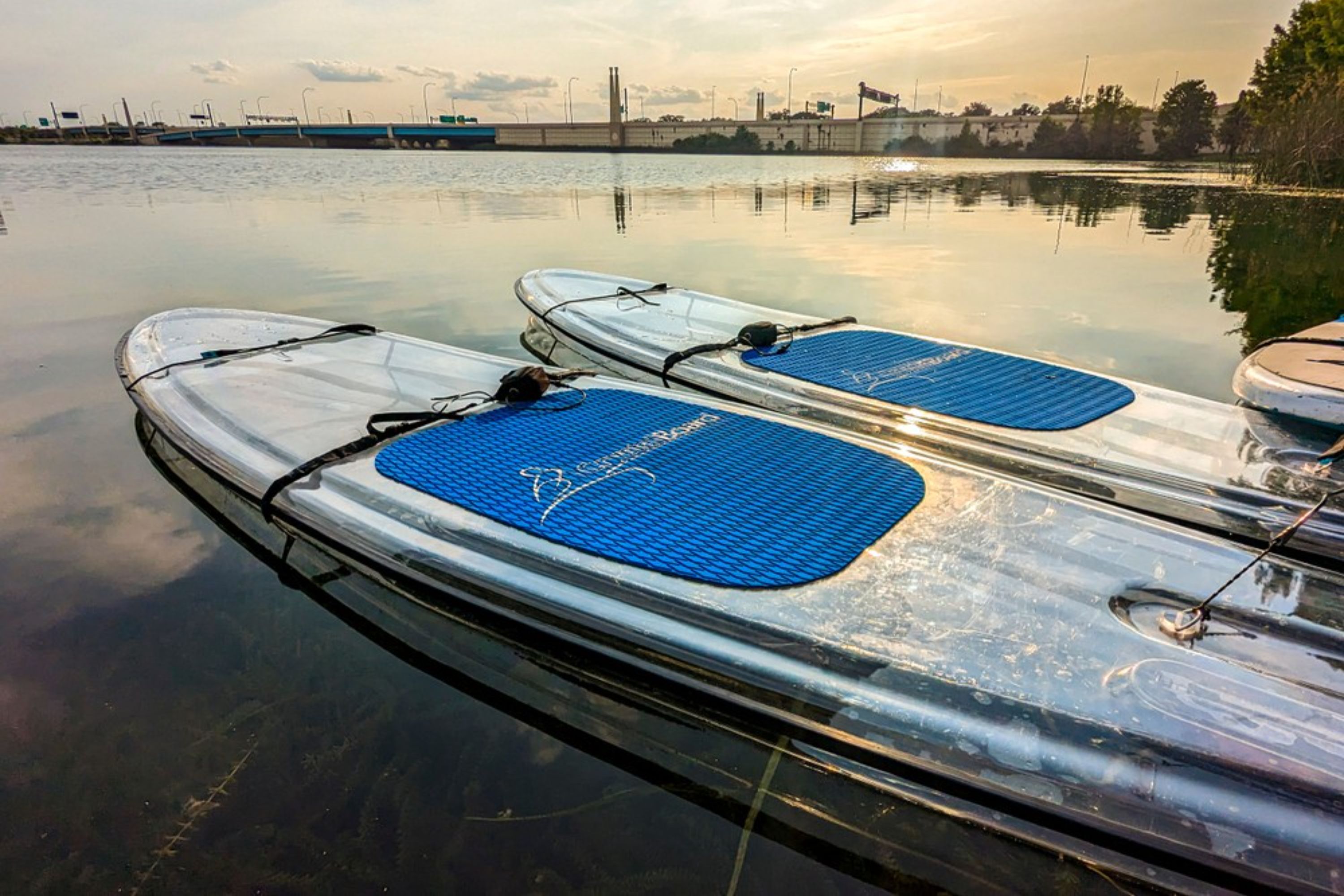 奧蘭多日落透明獨木舟或透明立式划槳體驗 (Sunset Clear Kayak or Clear Paddleboard Experience in Orlando)