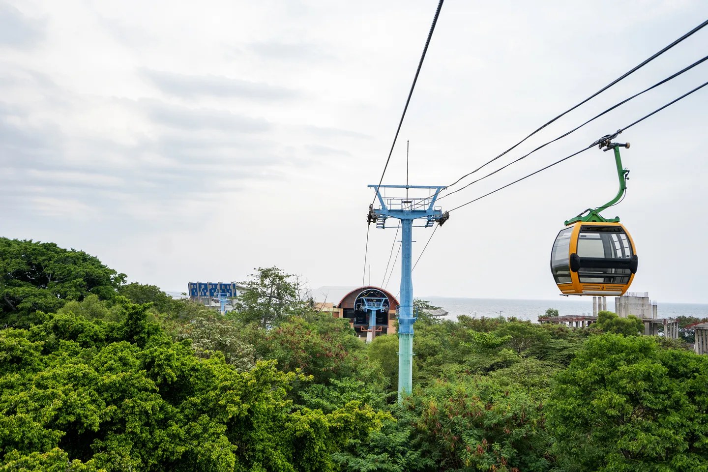Glide above lush treetops and cityscapes – experience Ancol from a whole new angle