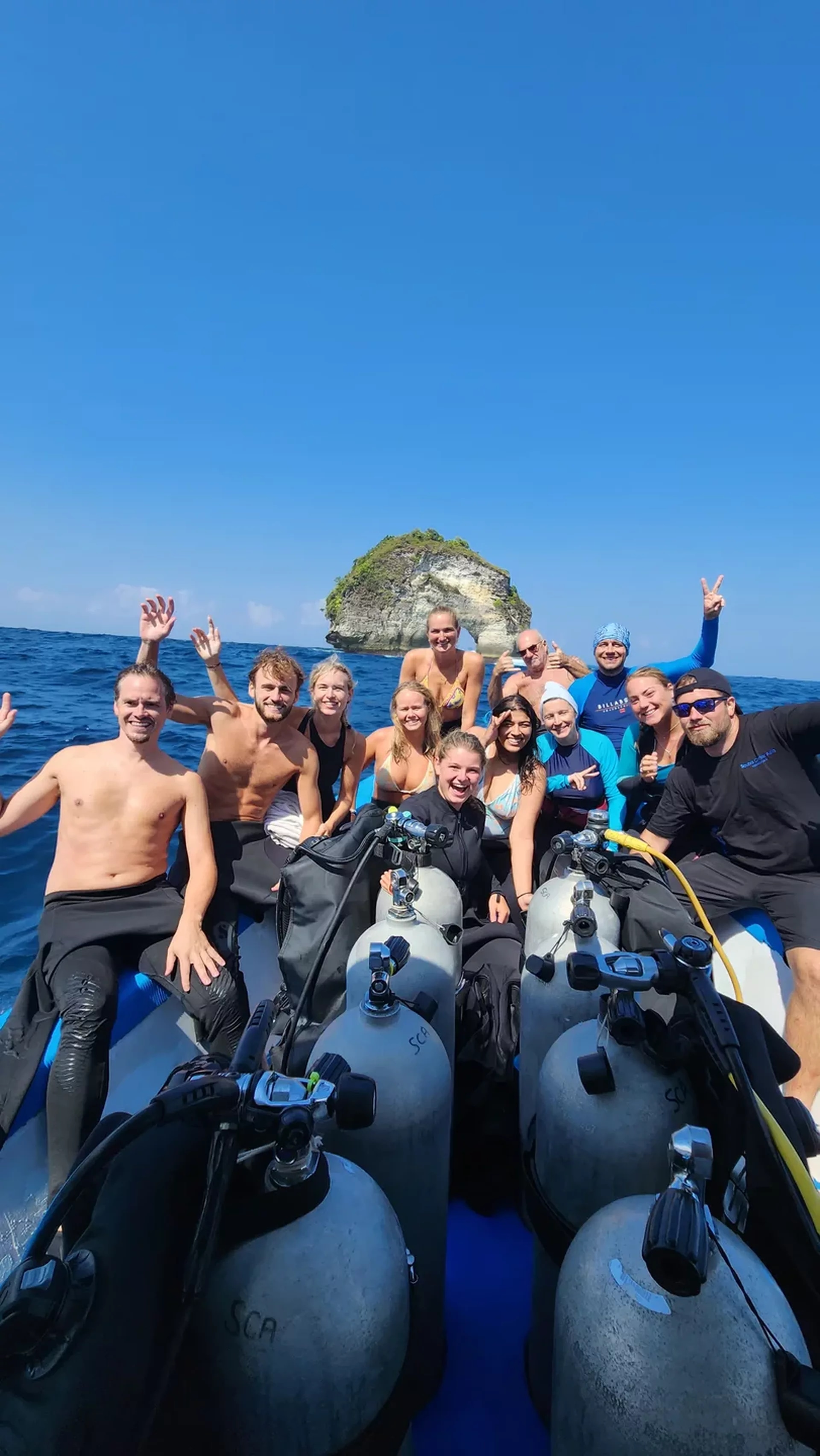 藍夢島 & 努沙佩尼達島潛水之旅（PADI五星級潛水中心）