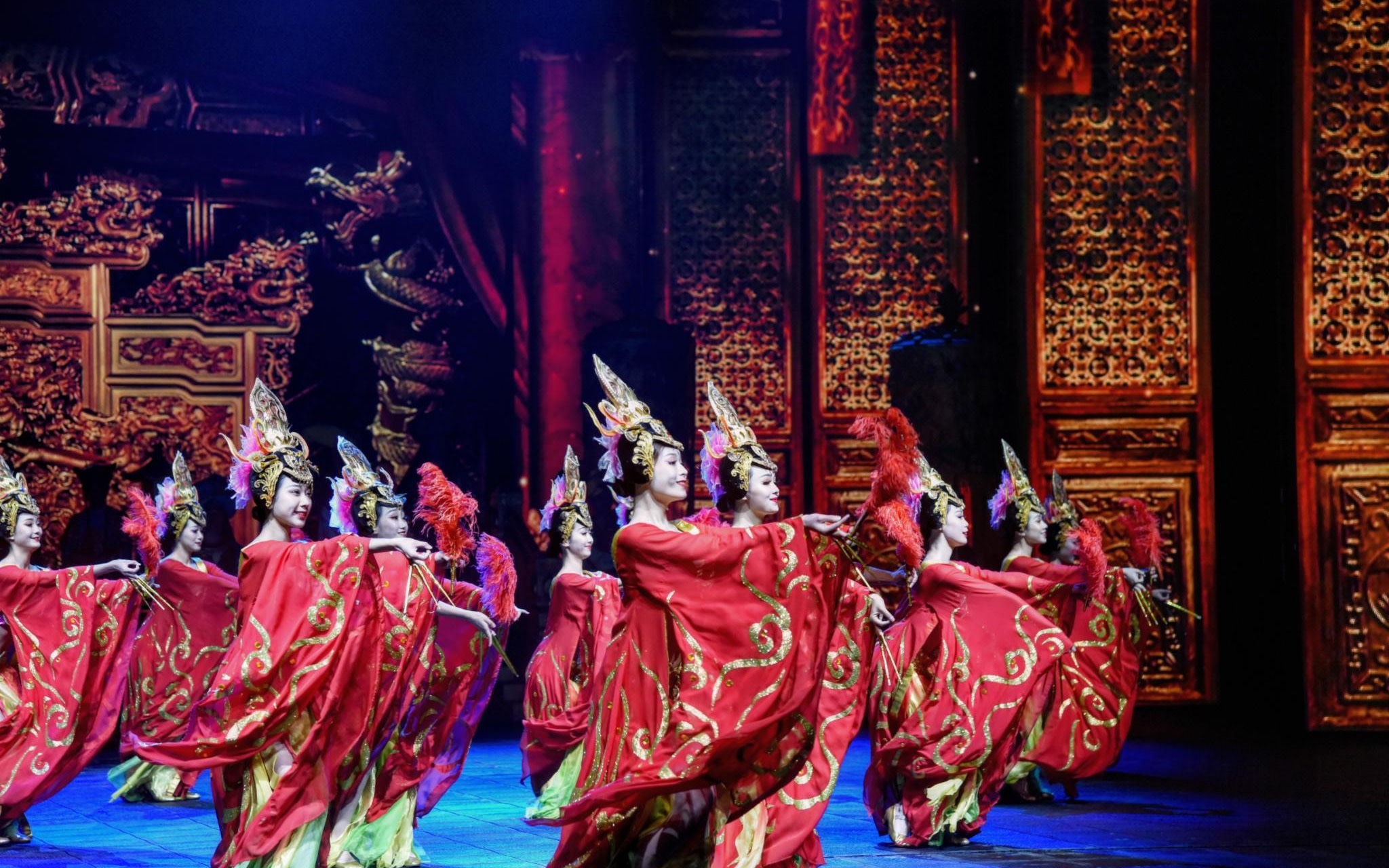 Private Guided Day Tour: Hangzhou West Lake, Leifeng Pagoda, and Hangzhou Song Dynasty Town