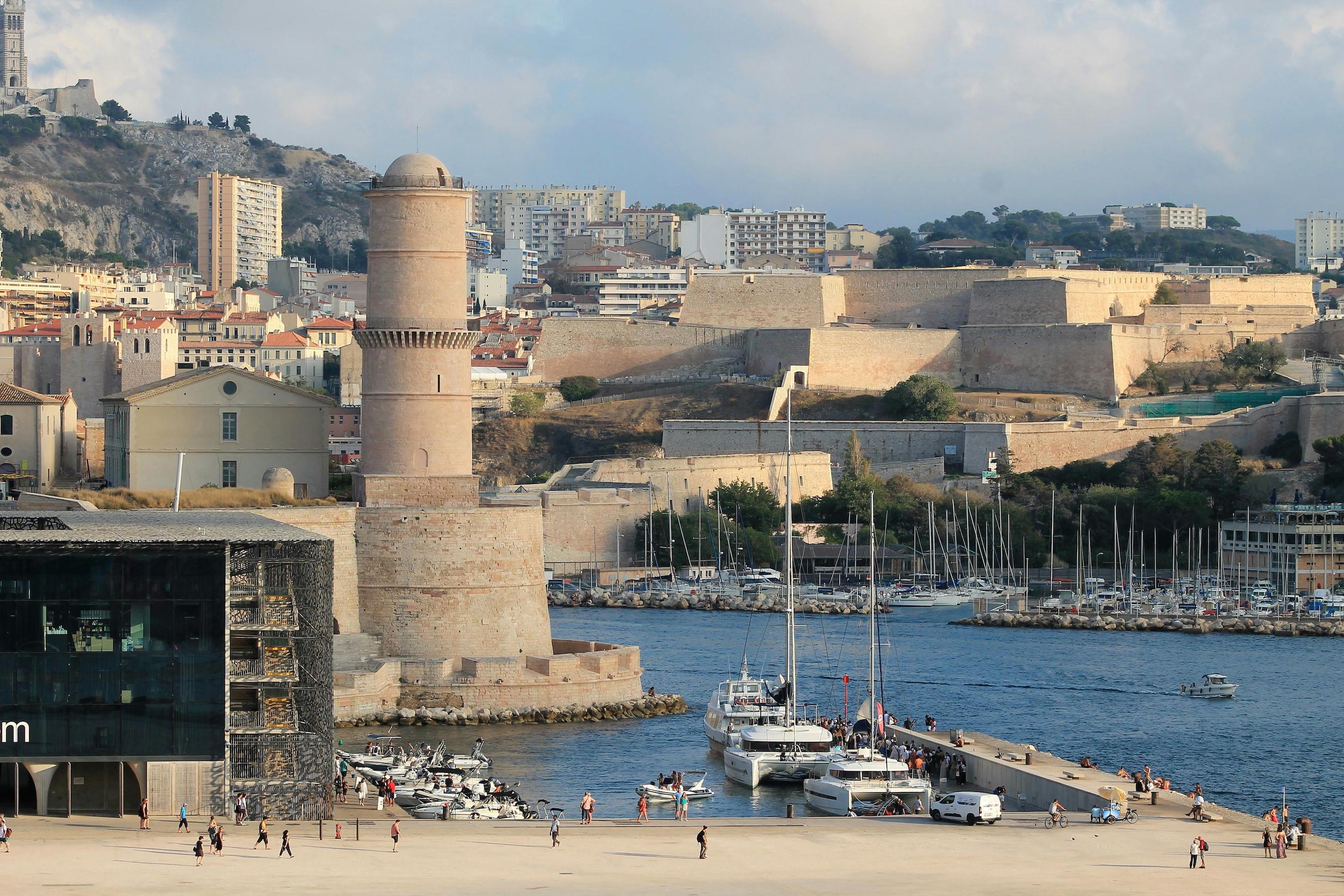 Marseilles: Self-guided City Discovery with mobile app