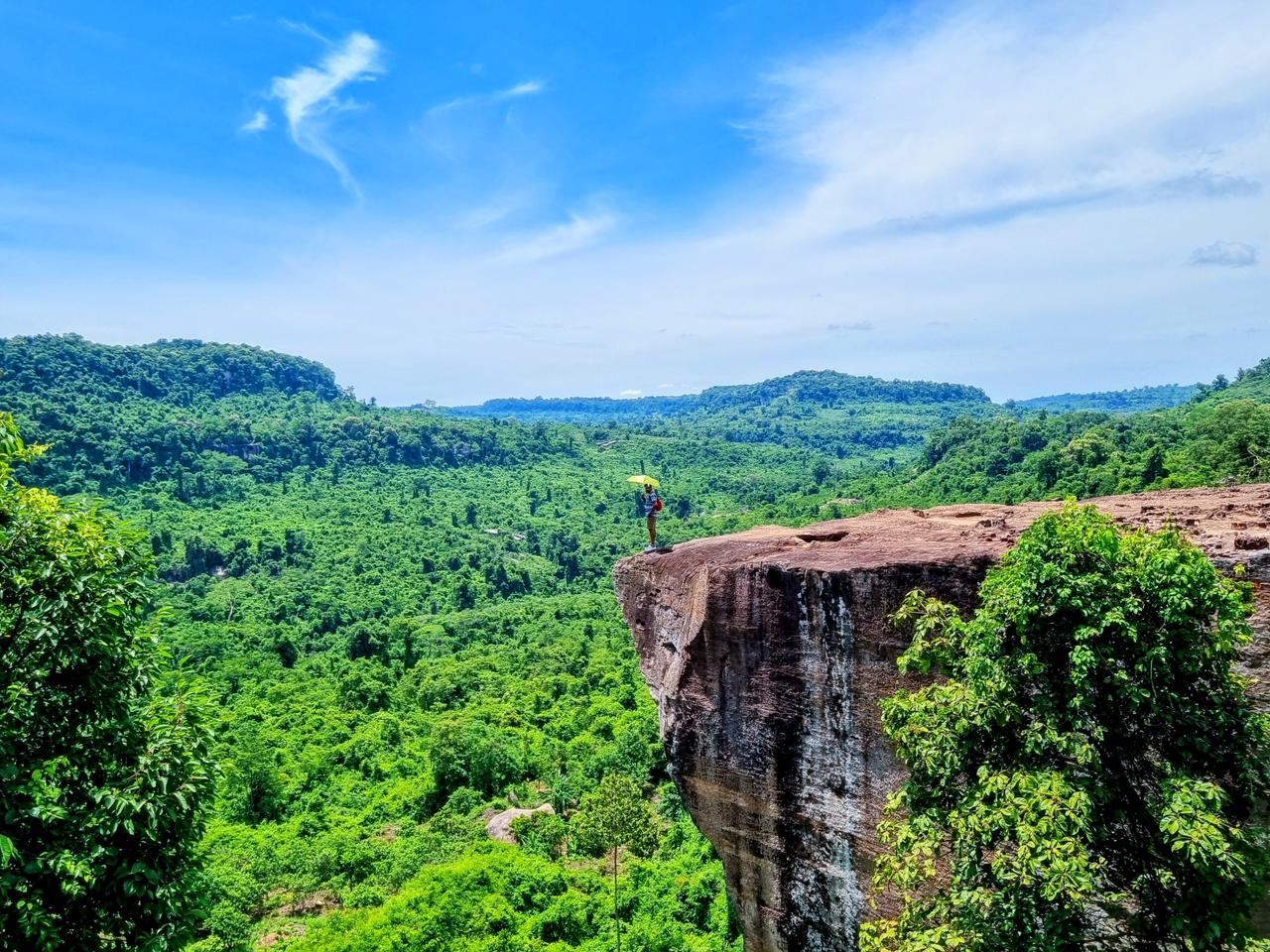 Kulen Mountain Plus Banteay Srei Temple Tour