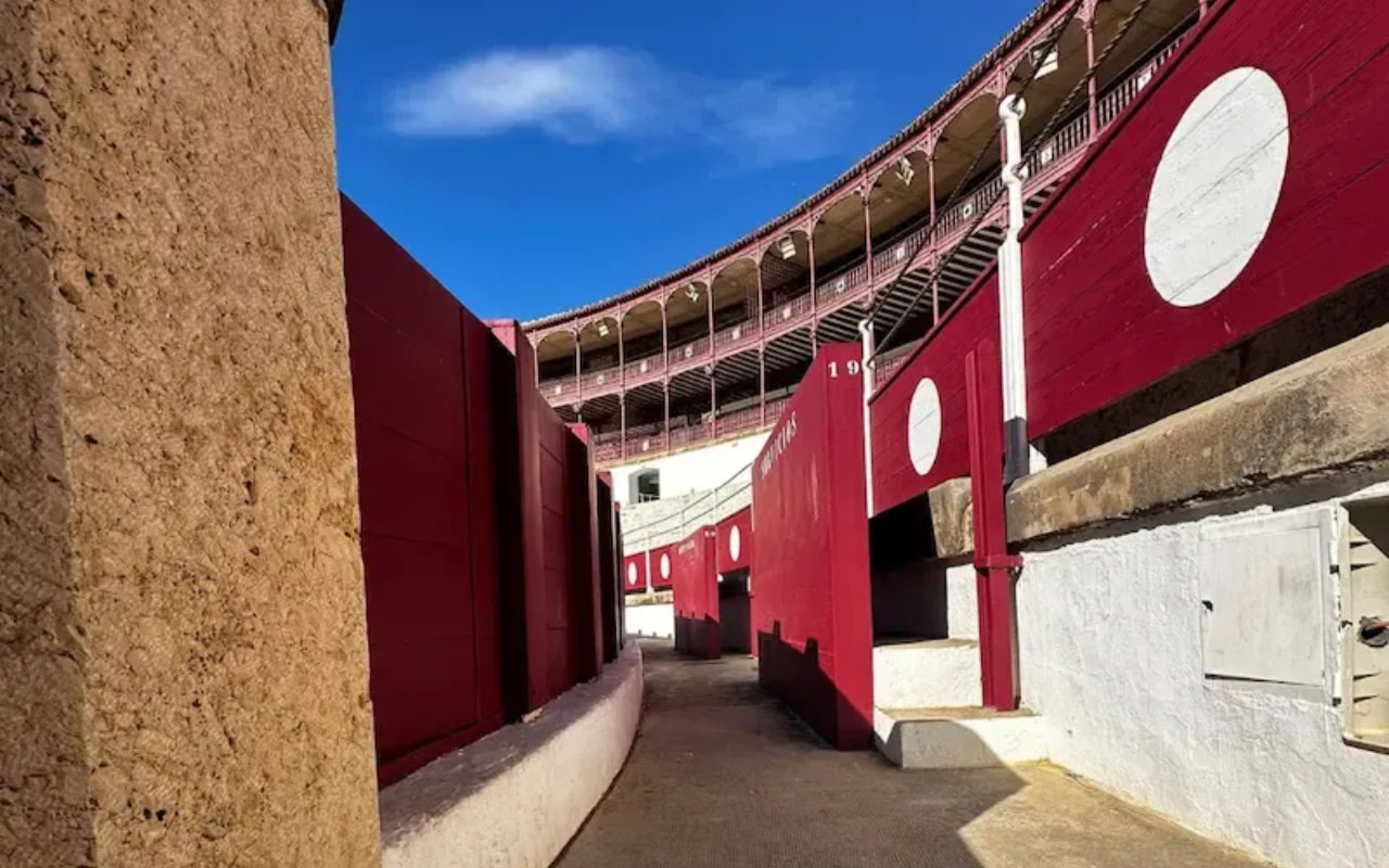 La Malagueta buqa maydoni chiptasi audio qoʻllanma bilan