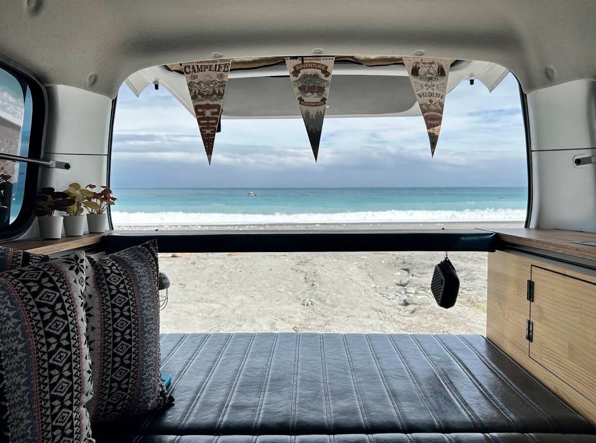 TOYOTA TOWNACE 看海模式，躺著坐著都超愜意~