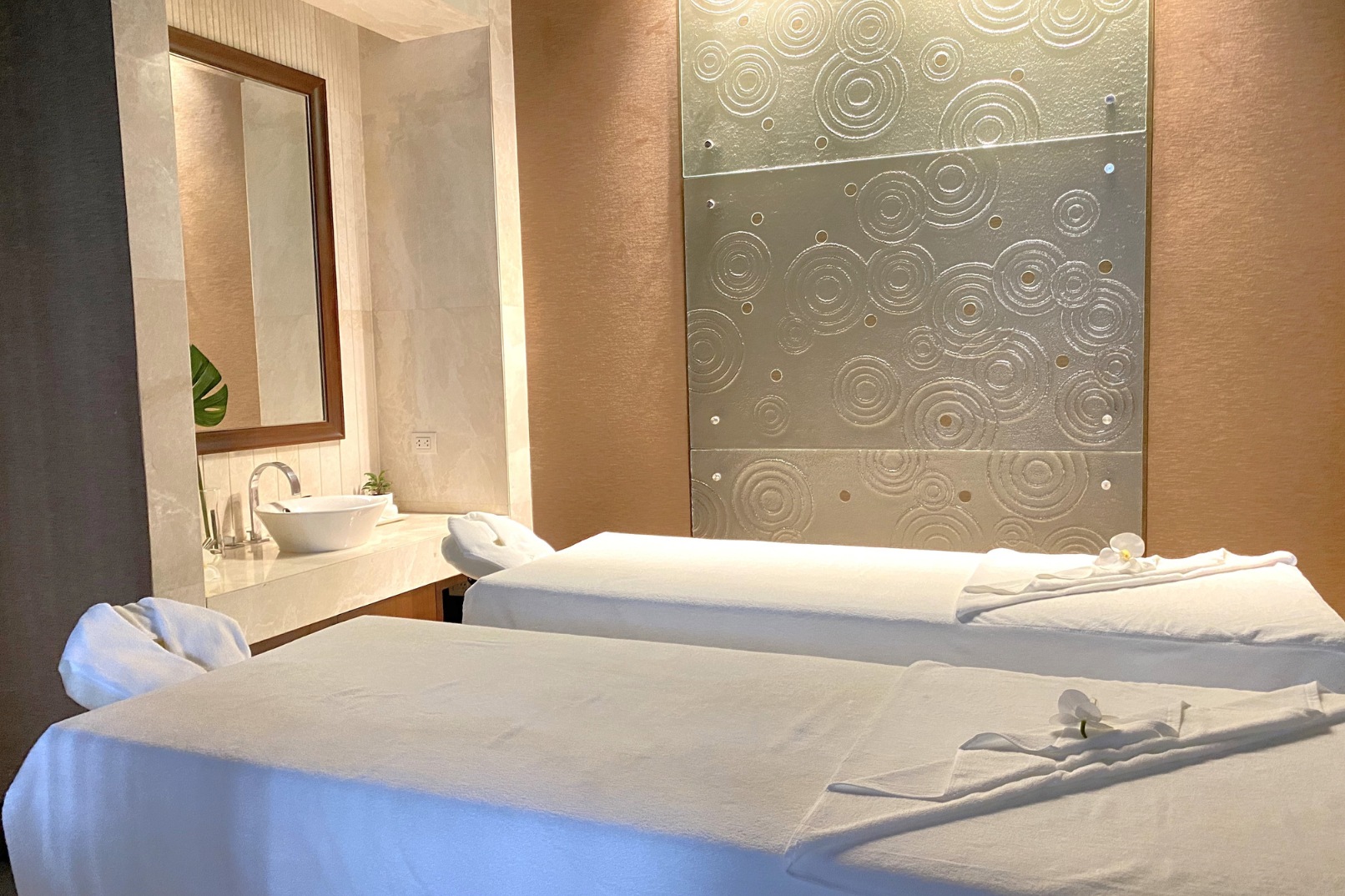 Anne Semonin Spa at Hilton Bangkok Grande Asoke Hotel 