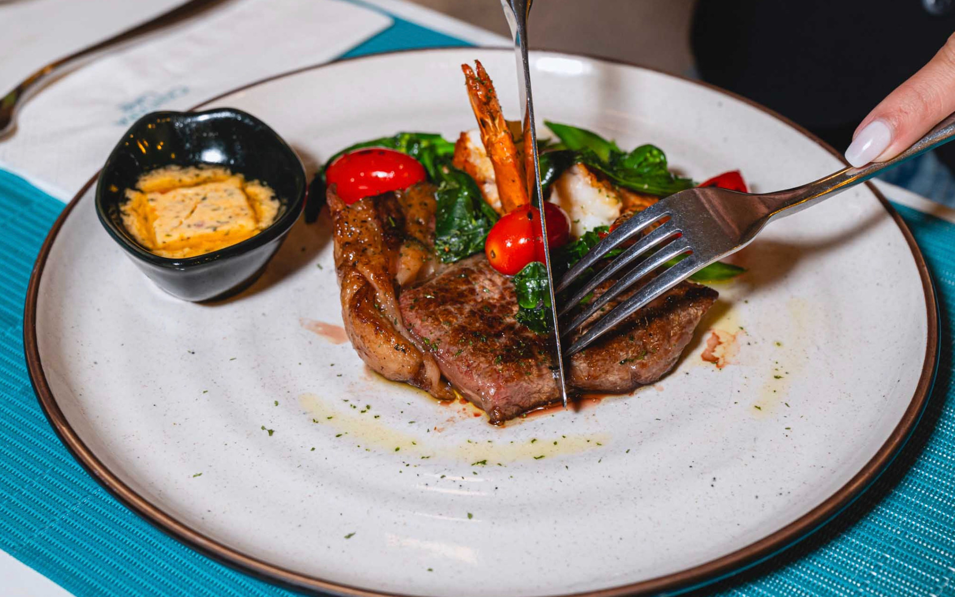 Deja Brew Lifestyle Cafe at Centara Life Hotel Bangkok Phra Nakhon