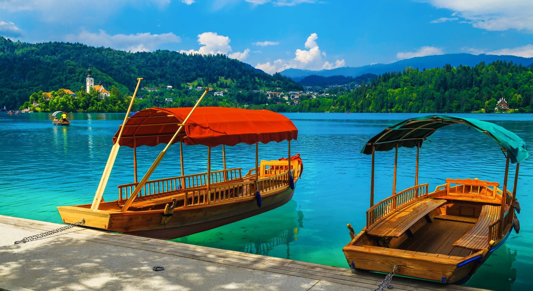 Lake Bled & Bled Castle Half-Day Small Group Tour from Ljubljana