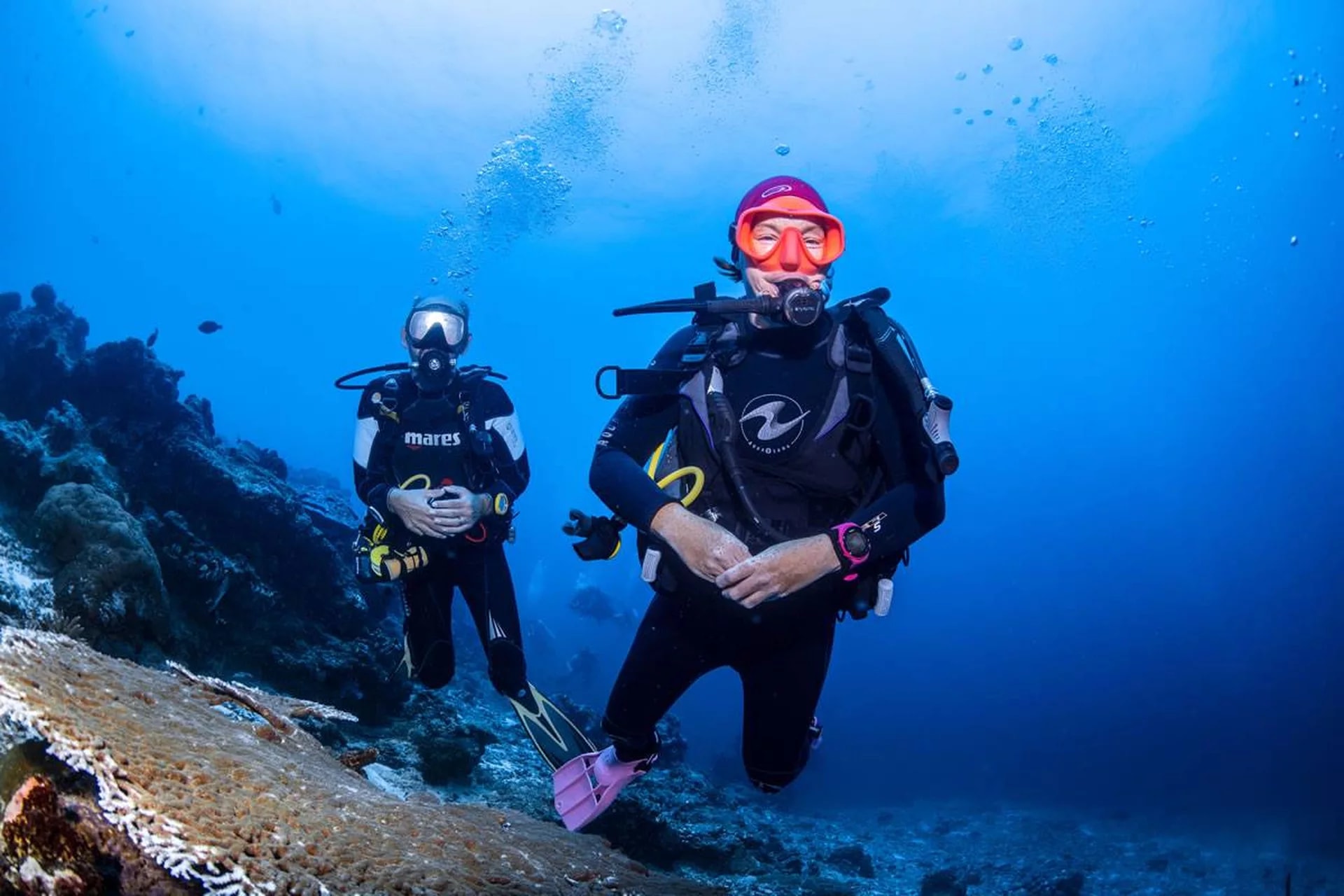 PADI AOW Diver in Pattaya with PADI 5 Star IDC