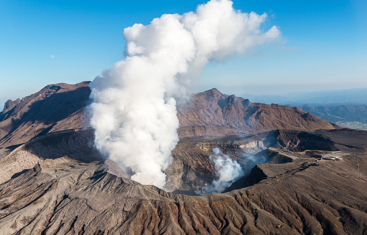 【人氣必選】九州熊本阿蘇一日行｜熊本城巡禮・阿蘇火山奇觀・草千里漫步・火山博物館打卡・阿蘇道路驛站｜福岡或熊本上車