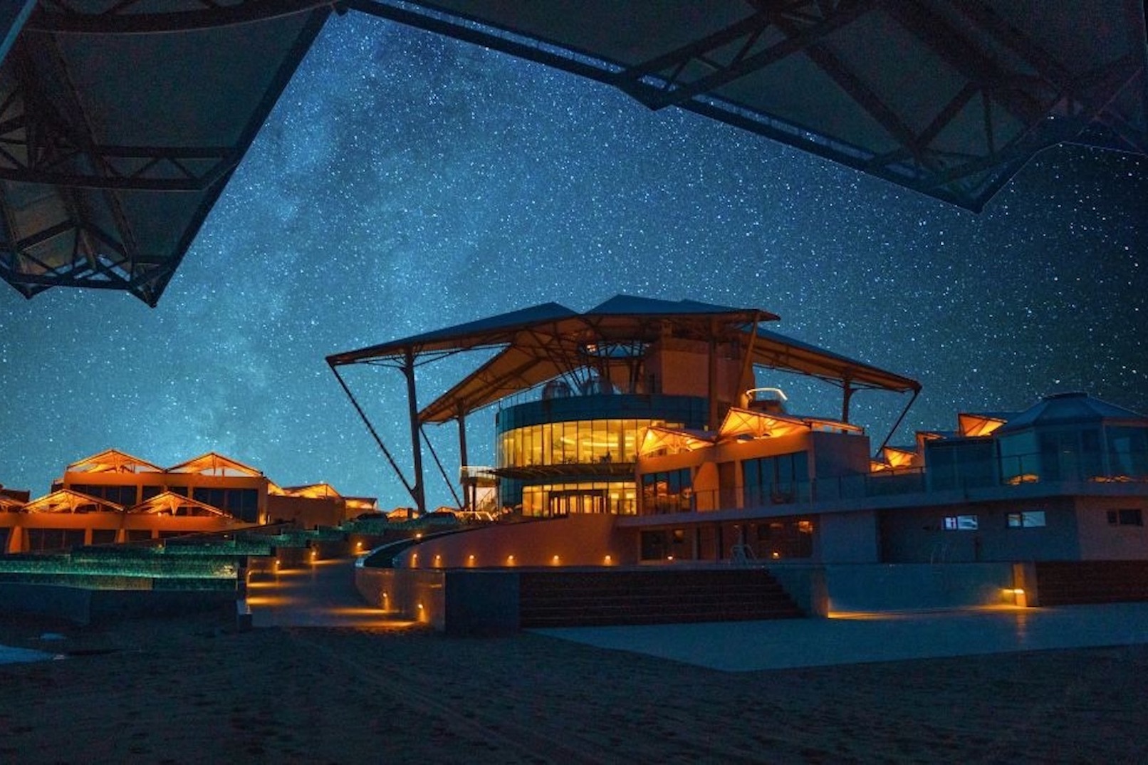 寧夏中衛星宿漠野5日（沙漠星星酒店+黃河宿集+五湖穿越+烏蘭湖航拍+66號公路旅拍+沙坡頭+鎮北影視城+水洞溝）